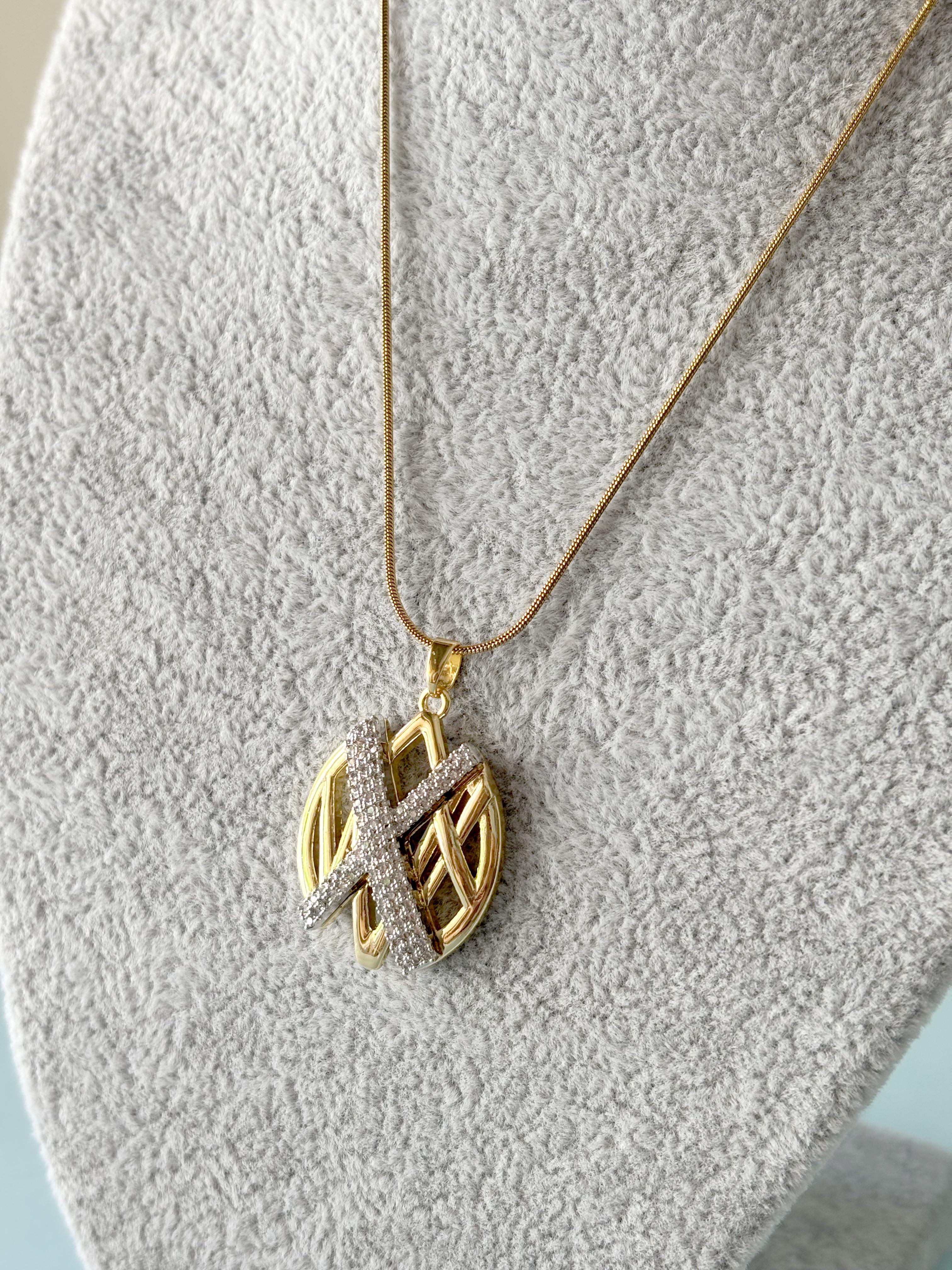 Sıralı Zirkon Taş Detaylı X Gold Çelik Kolye (40 Cm)