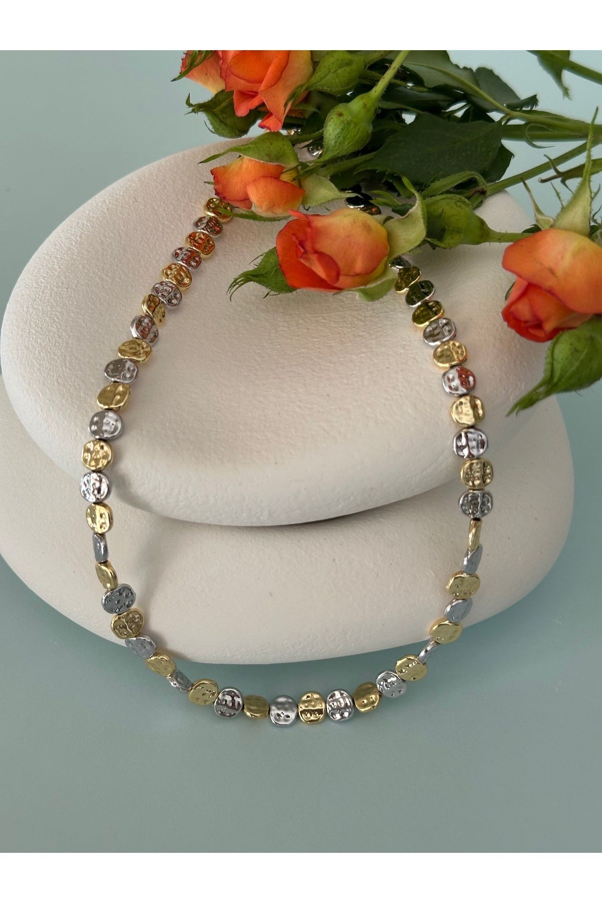 Çoklu Mat Sıralı Yassı Plaka Gold ve Silver Detay Kolye