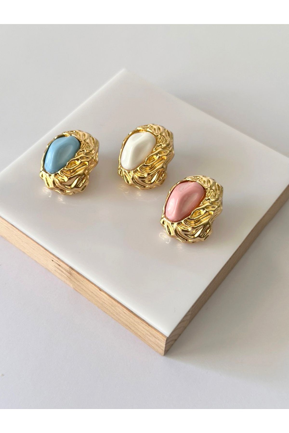 Renkli Taşlı Metal Gold Küpe