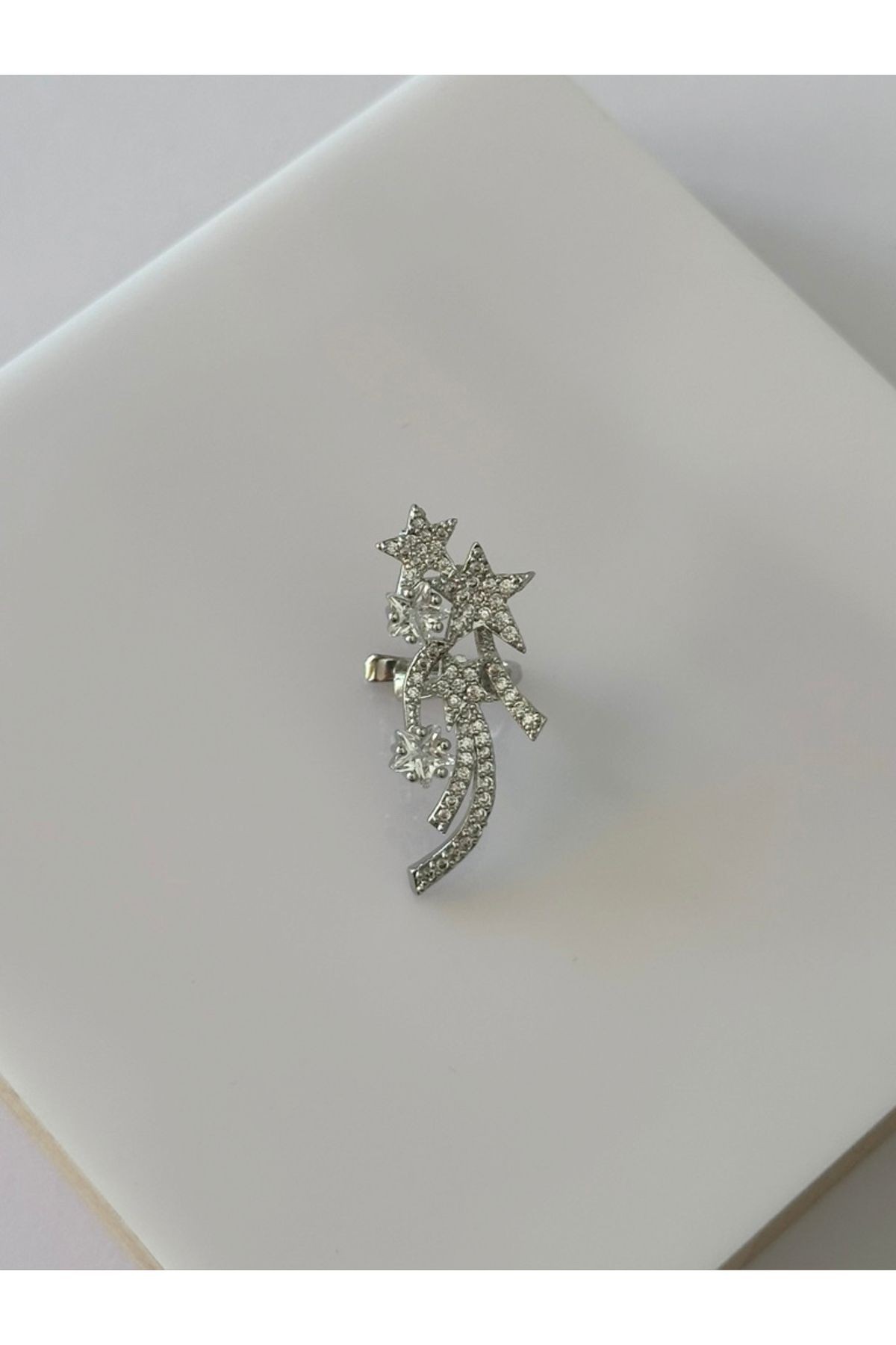 Çoklu Yıldız Detaylı Zirkon Taşlı Earcuff