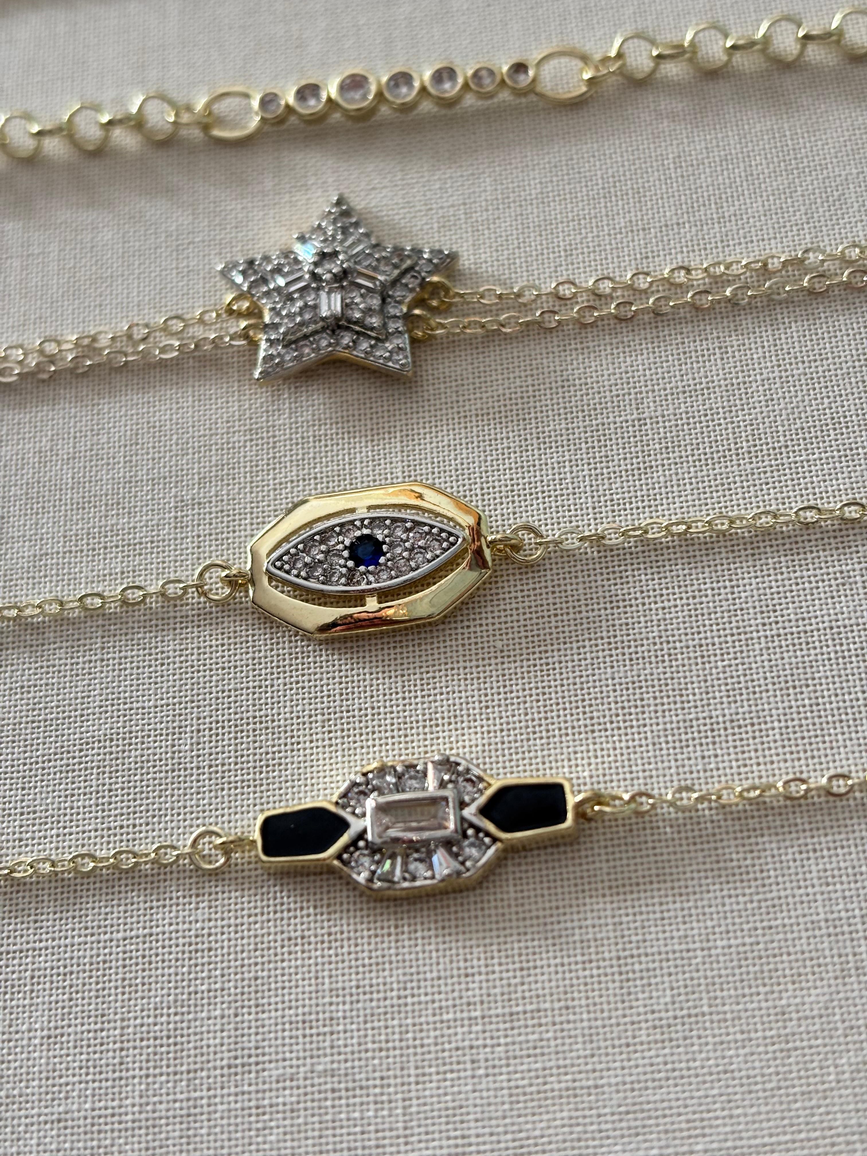 Özel Seri Gold Yıldız Detaylı Zirkon Taşlı Bileklik