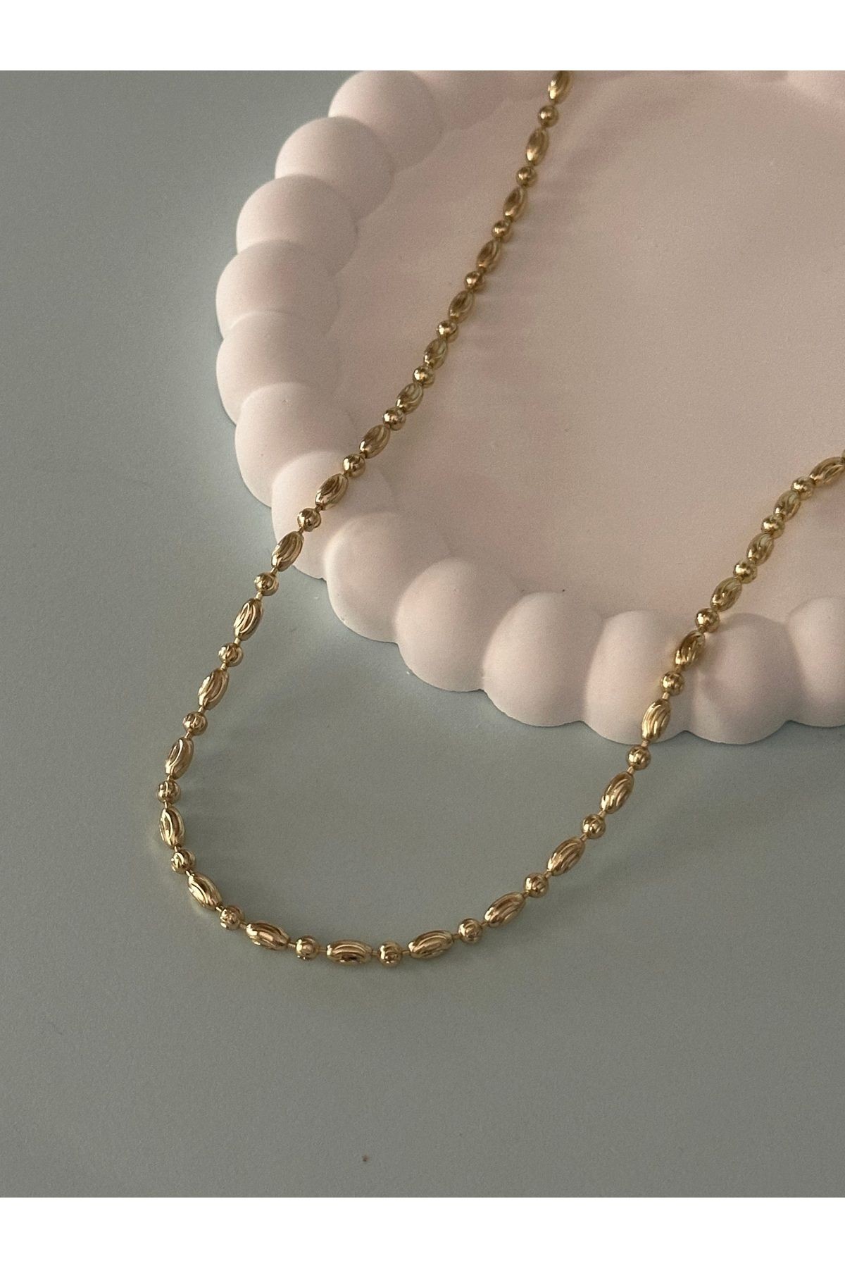 XUPING Yuvarlak ve Oval Topçuk Detaylı Gold Kolye (42 Cm)