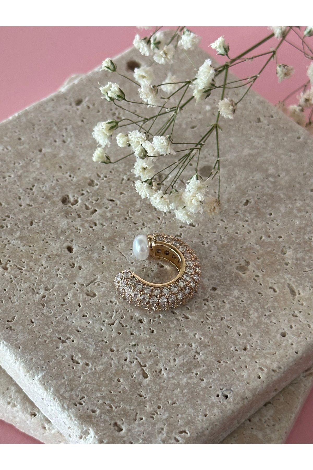 Özel Seri Boru Plaka Üzeri Zirkon Taş Detaylı Ucu İncili Gold Earcuff