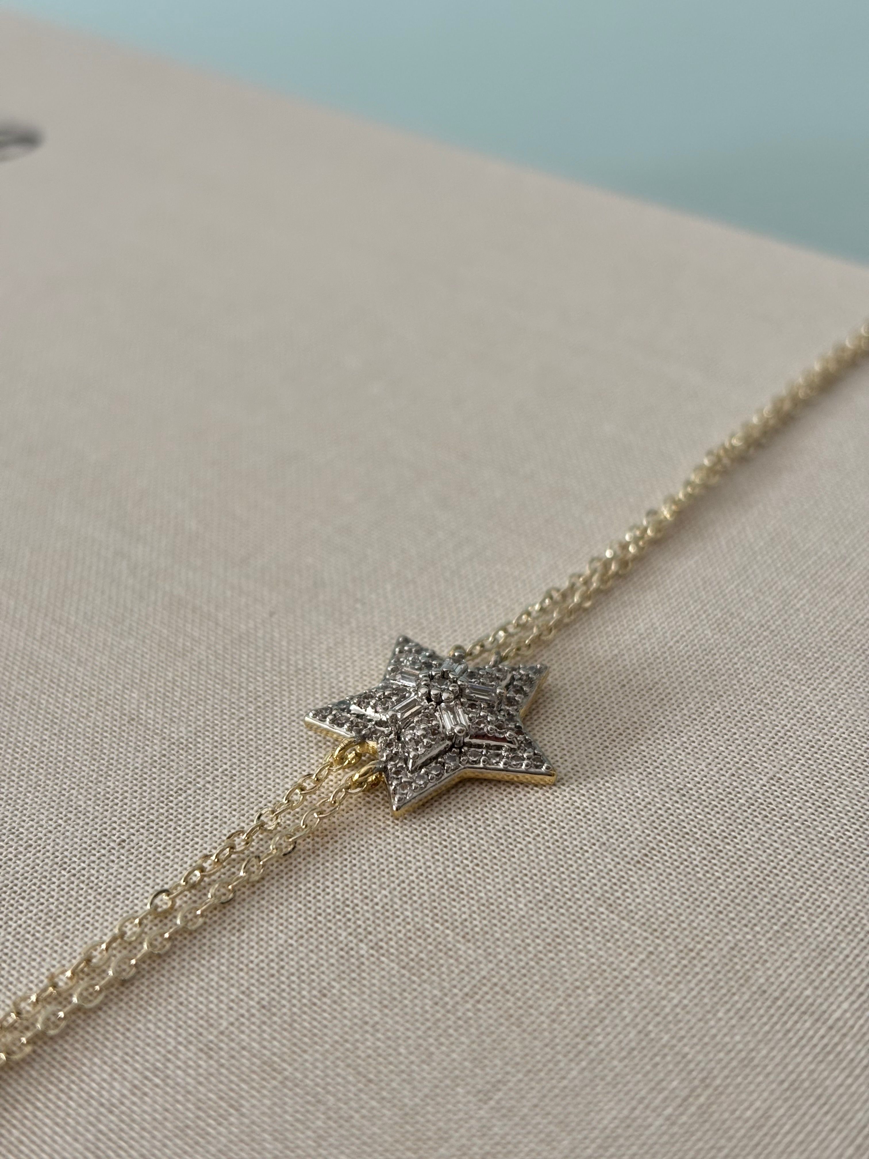 Özel Seri Gold Yıldız Detaylı Zirkon Taşlı Bileklik