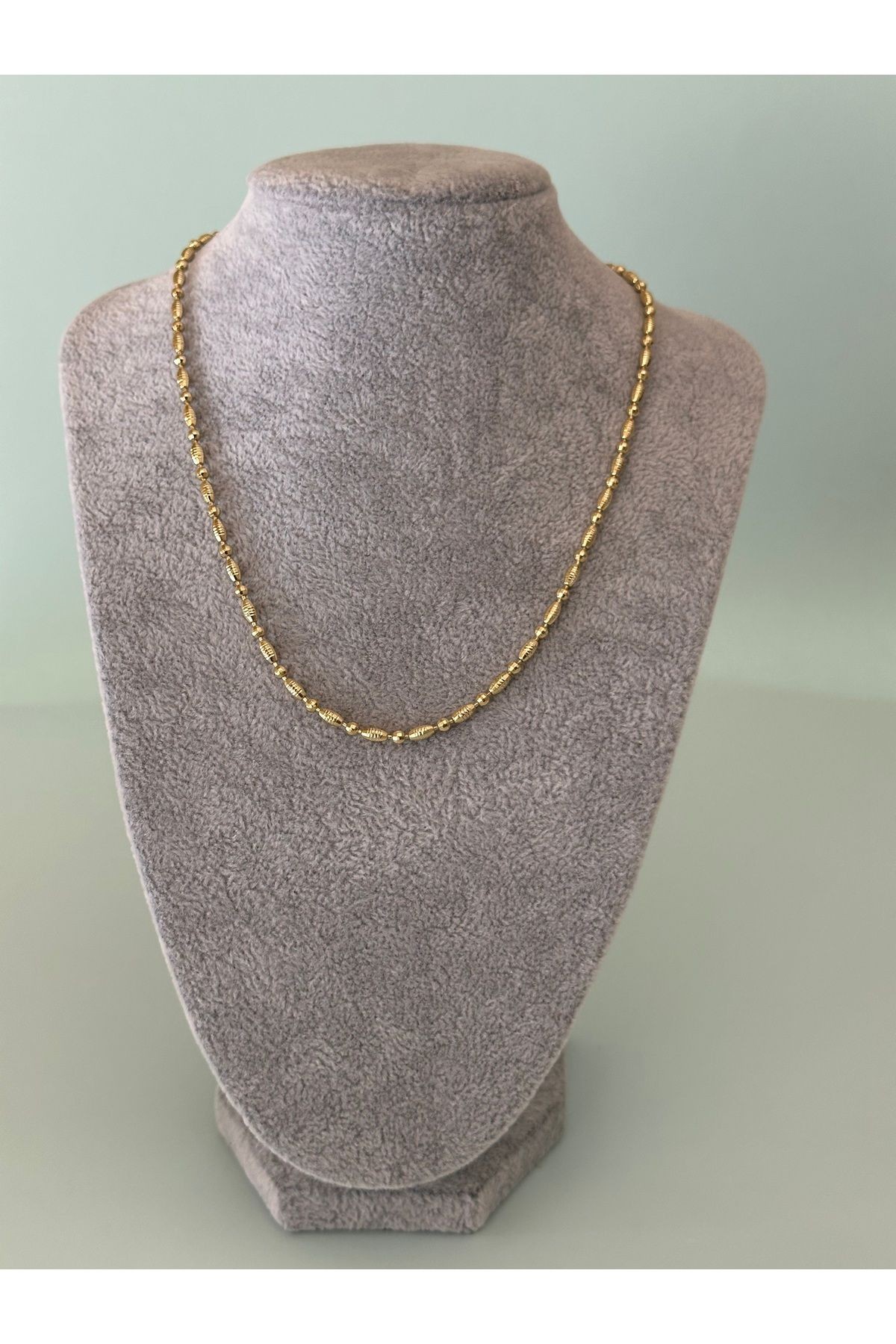XUPING Yuvarlak ve Oval Topçuk Detaylı Gold Kolye (42 Cm)