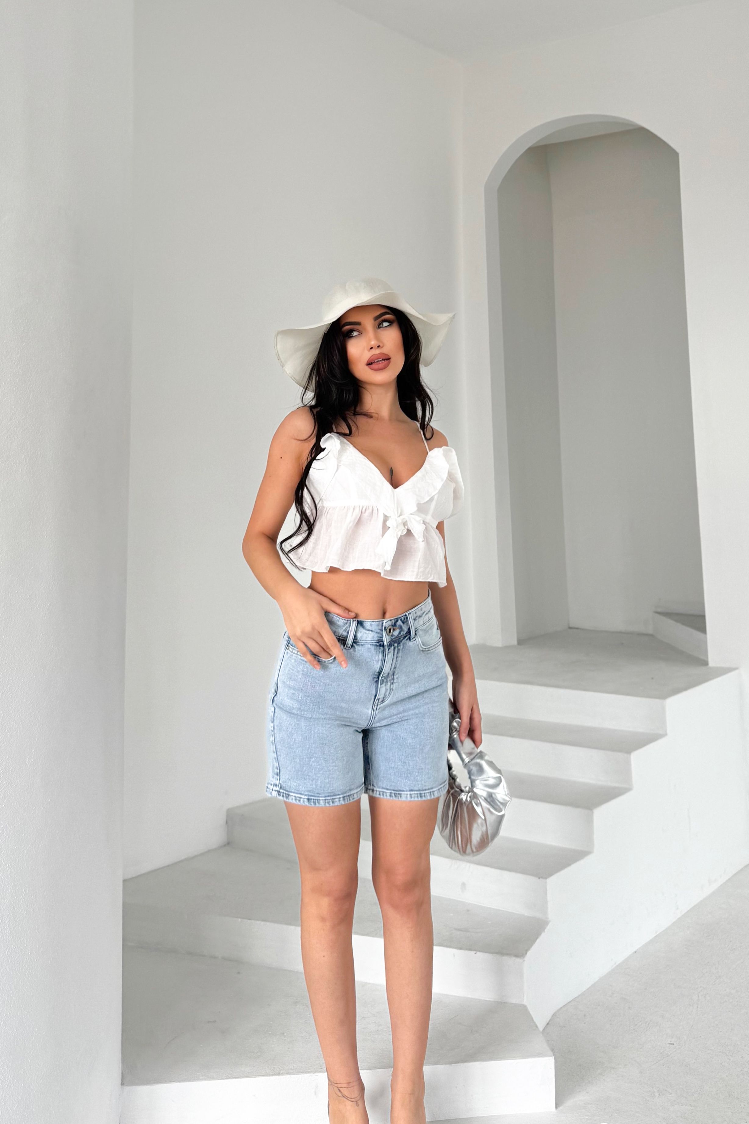 Açık Mavi Kar Kadın Lily Likralı Mom Fit Yüksek Bel Esnek 90's Denim Kot Şort LİLY-MAVİKAR