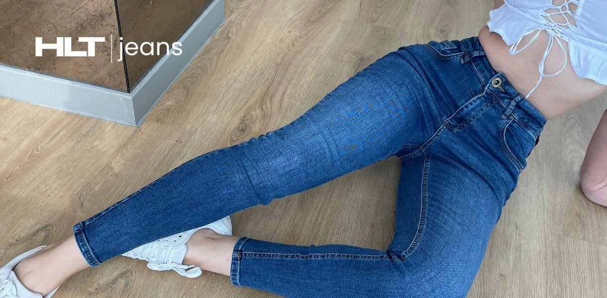 Kadın Jeans Trendleri: Sezonun Öne Çıkan Modelleri