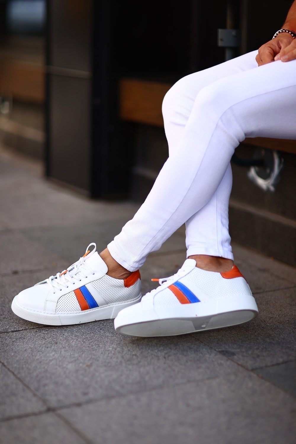 Beyaz Turuncu-Mavi Desenli Hakiki Deri Sneakers Ayakkabı