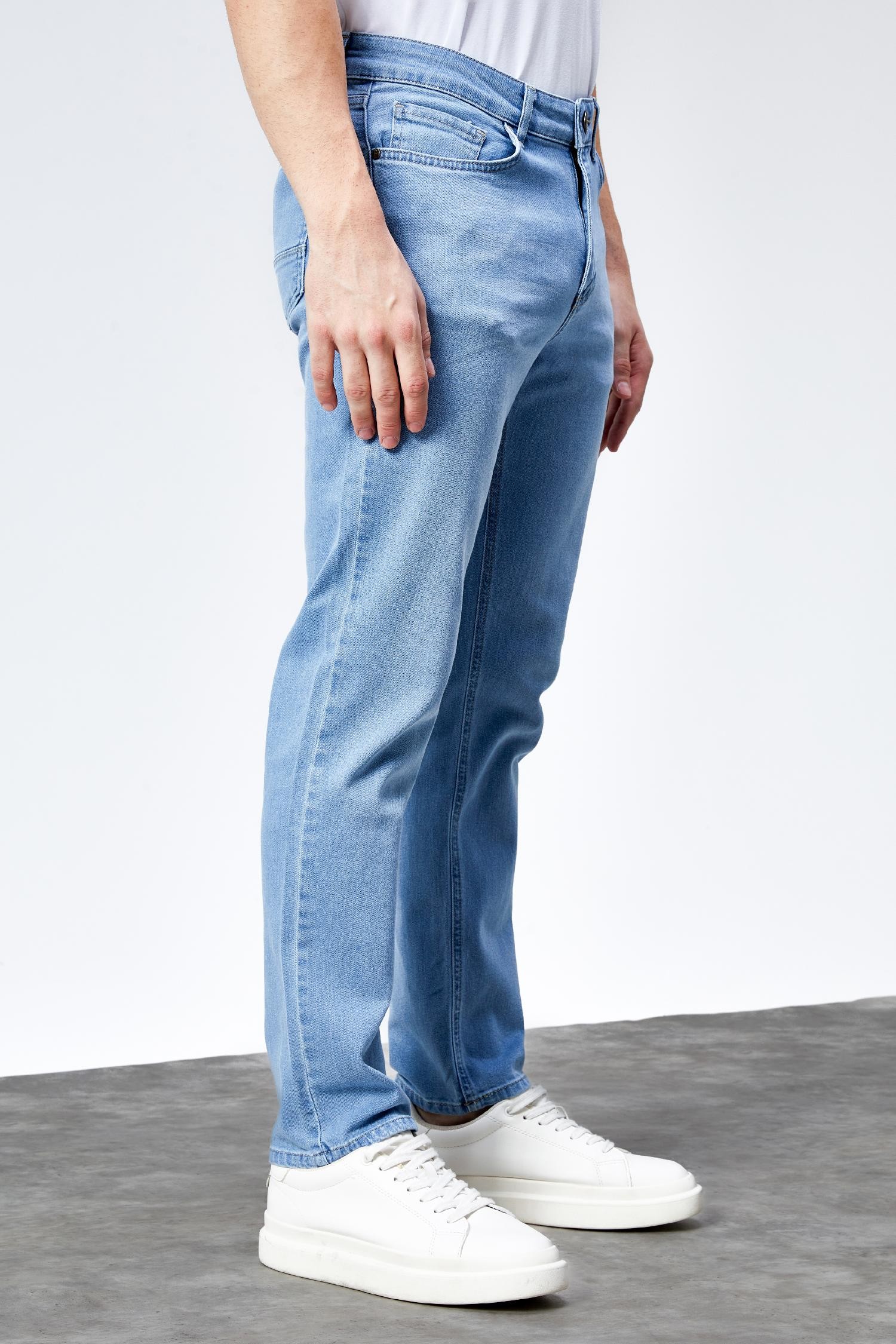 Erkek Buz Mavi Regular Fit Boru Paça Esnek Likralı Jeans Kot Pantolon HLTHE001981