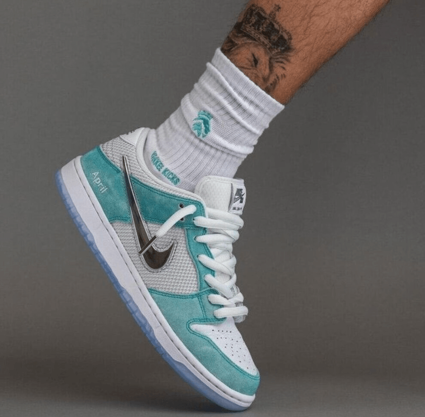  Nike Dunk Low SB "April Skateboards