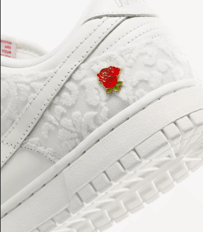 NIKE DUNK LOW GIVE HER FLOWERS