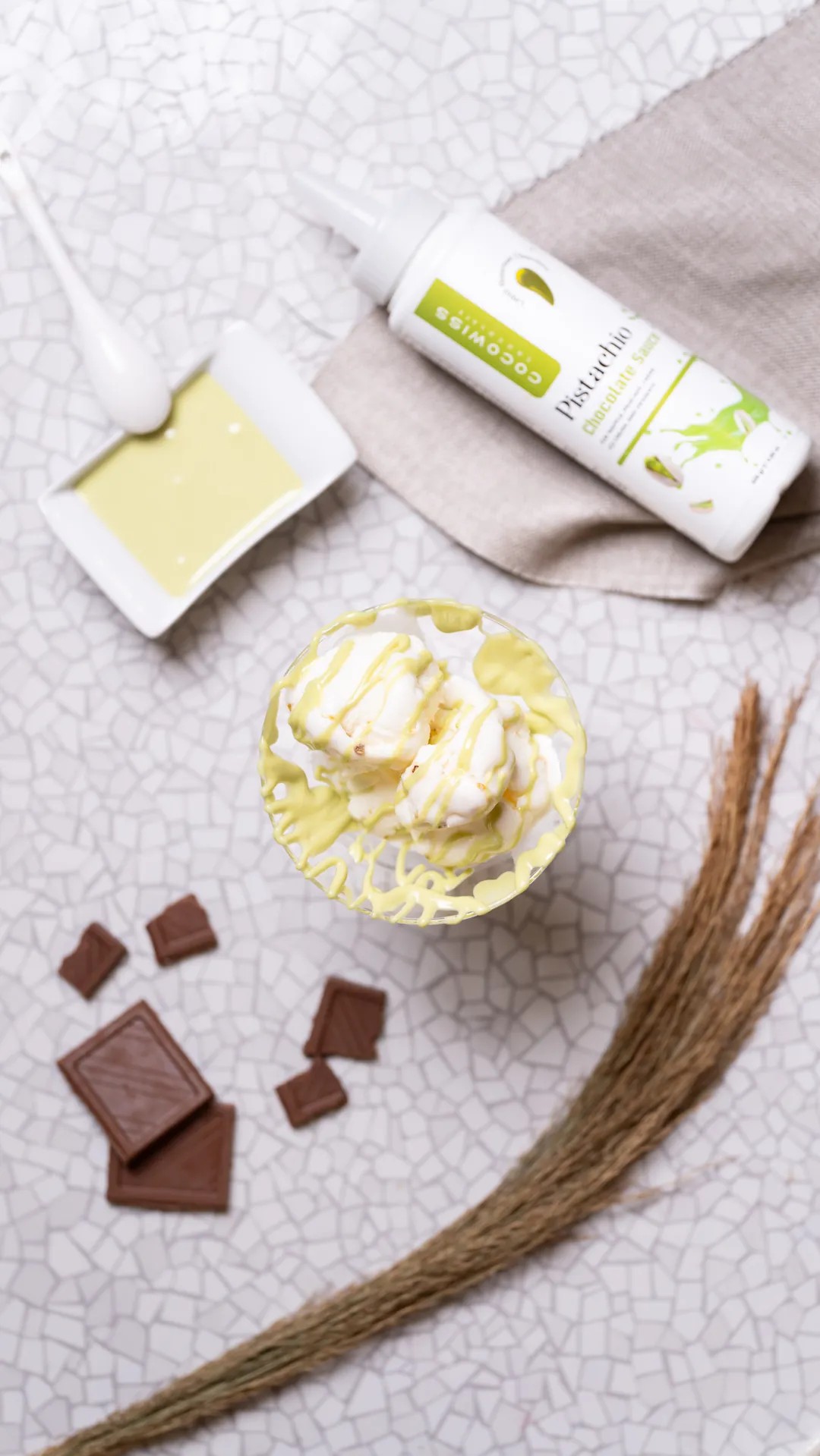 Cocowiss Antep Fıstık Aromalı Çikolata Sosu 330 GR
