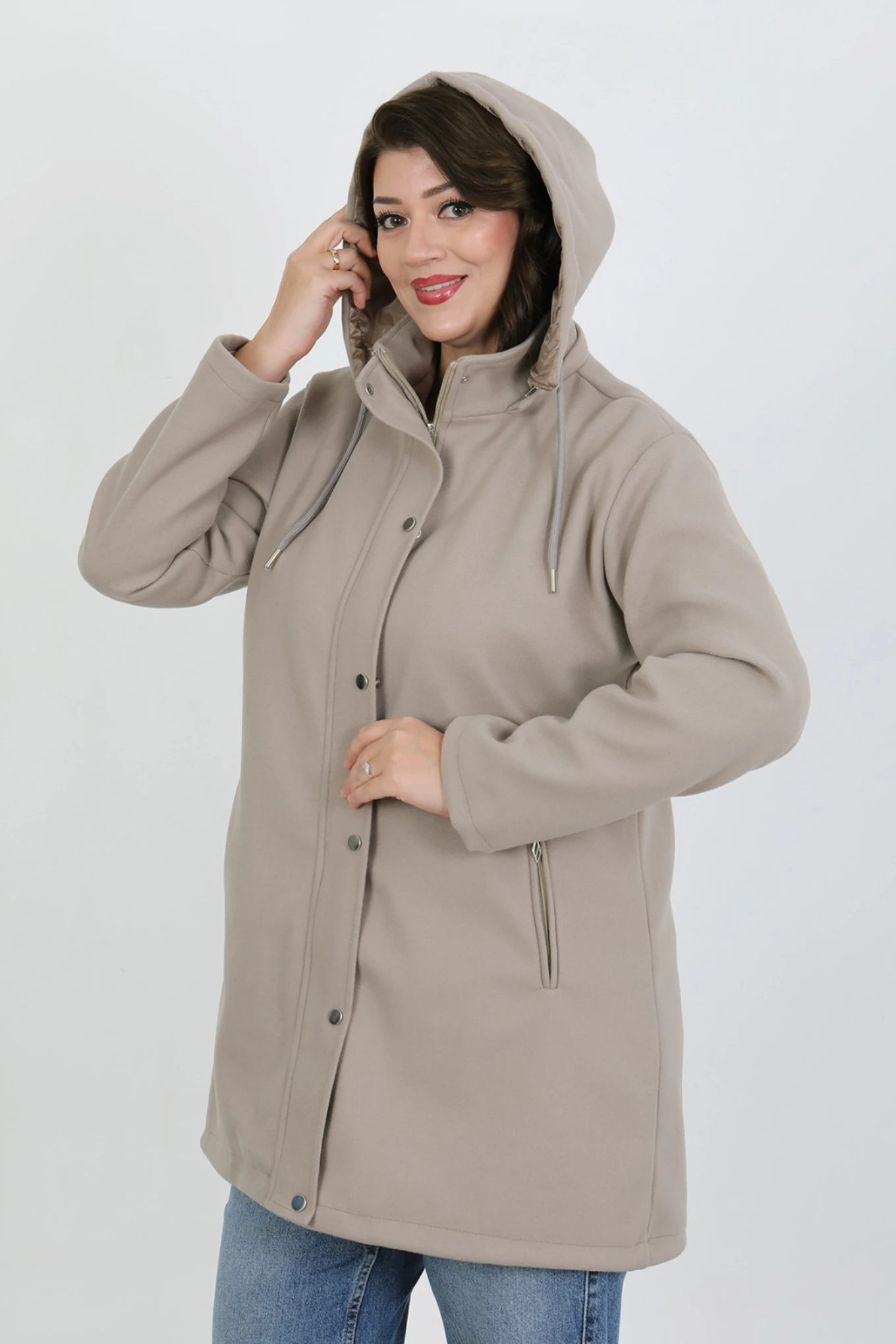 Büyük Beden Kısa Kaşe Mont