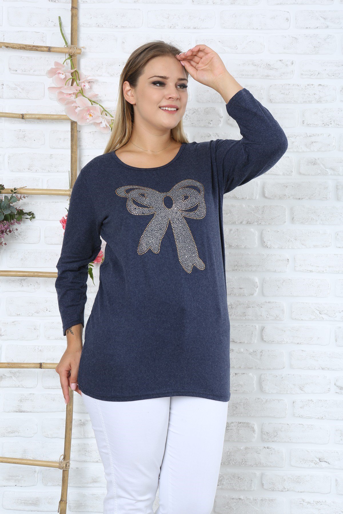 Kurdele Desenli Büyük Beden Lacivert Y-Viskon Kazak