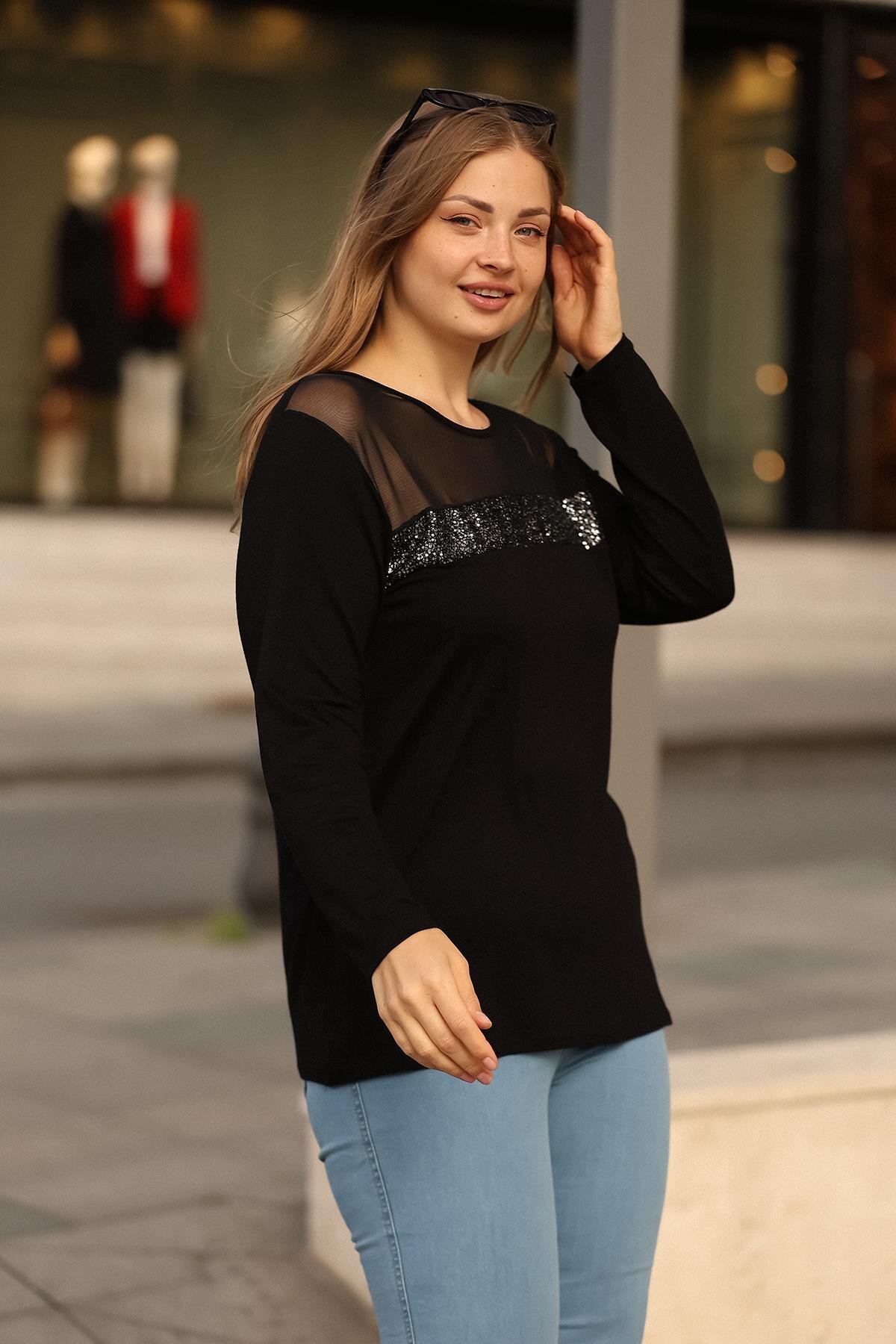 Tül ve Pul Garnili Viskon Bluz