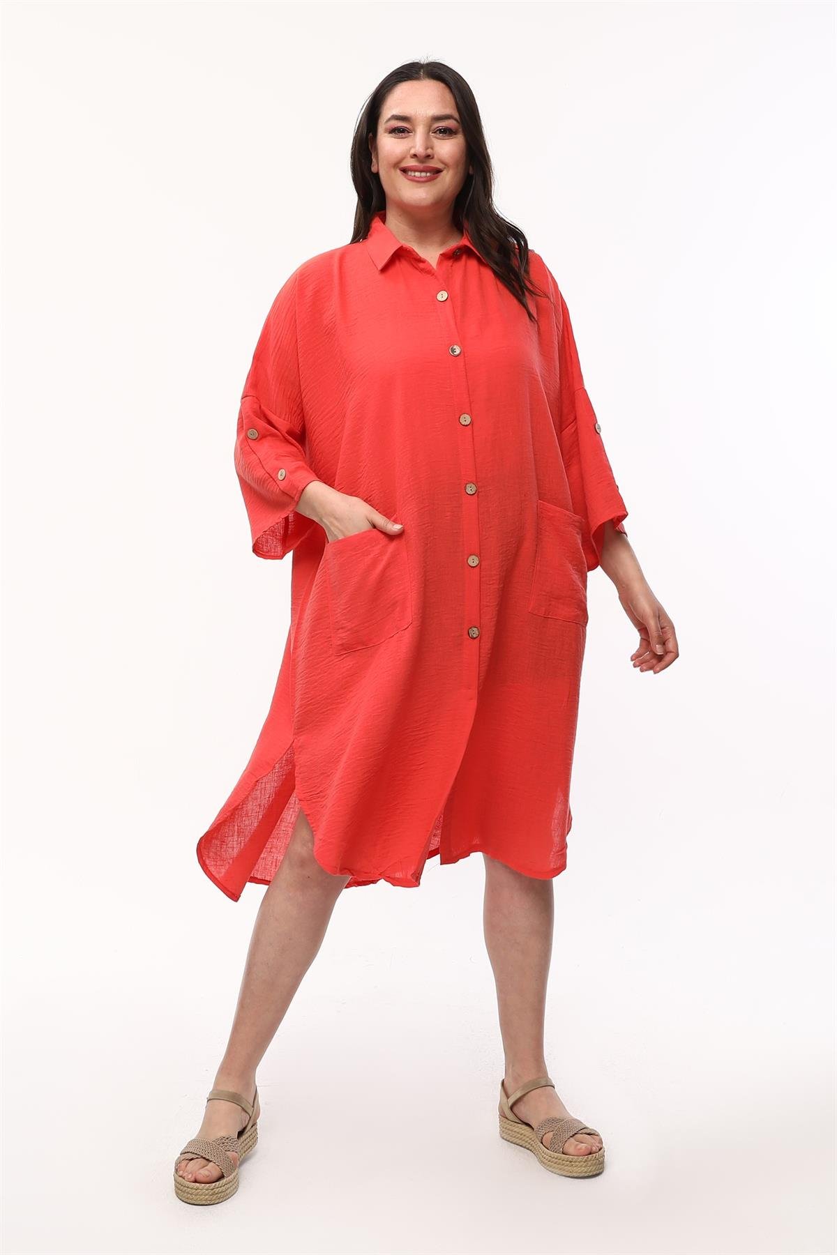 Önü Düğmeli Oversize Kırmızı Keten Elbise