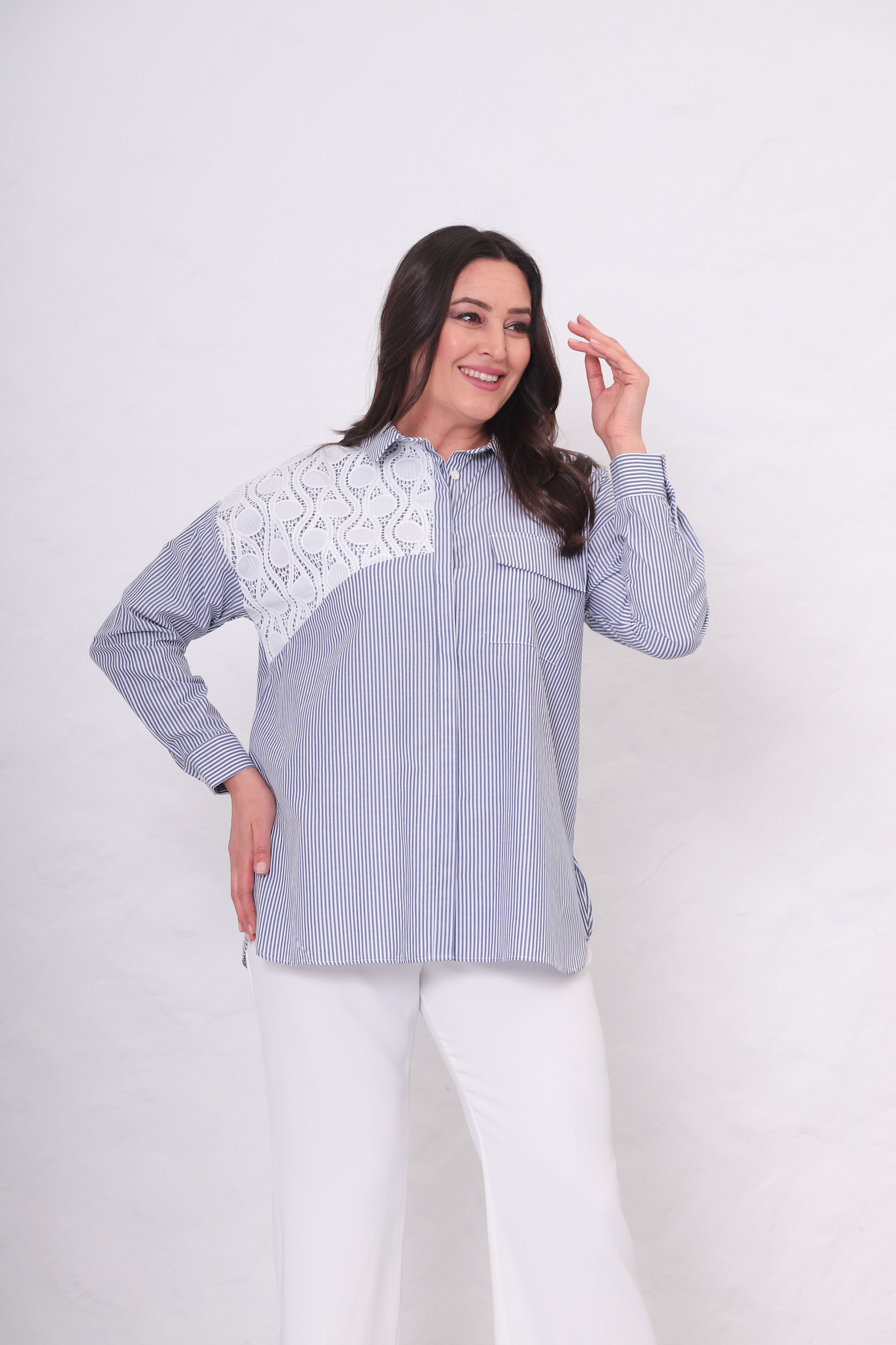 Büyük Beden Nakış İşlemeli Gömlek  Çizgili - Lacivert