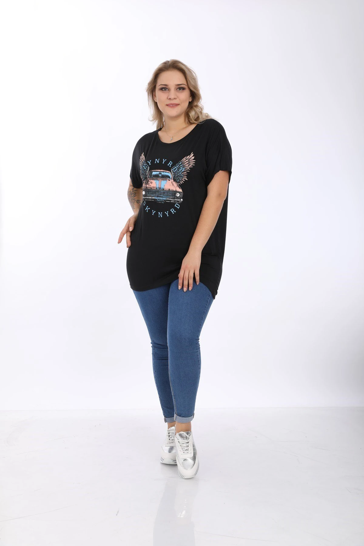 Kanatlı Araba Desenli Büyük Beden Siyah T-Shirt