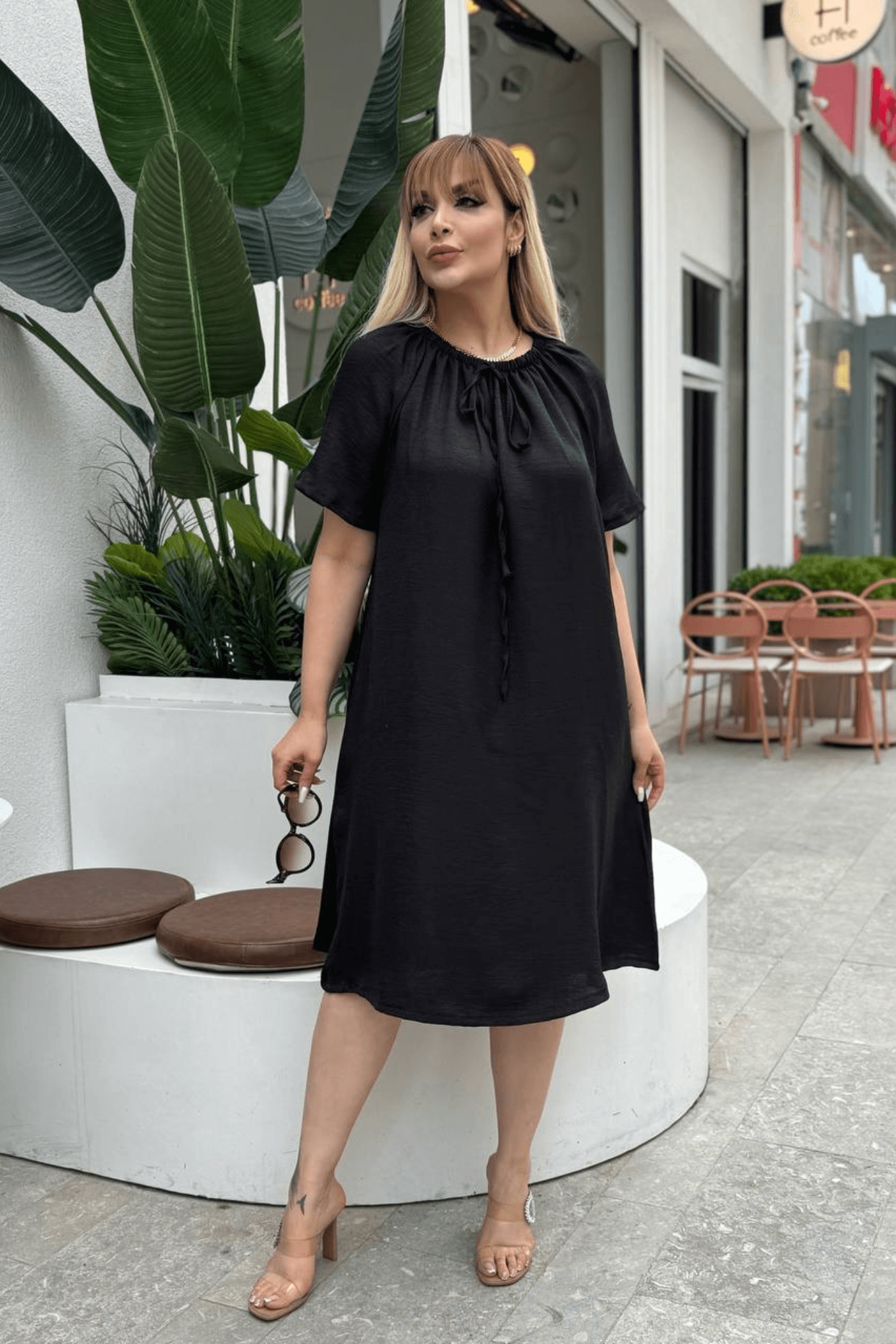 Madonna Yaka Sofia Keten Elbise Siyah