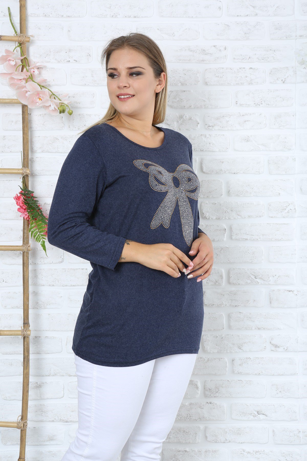 Kurdele Desenli Büyük Beden Lacivert Y-Viskon Kazak