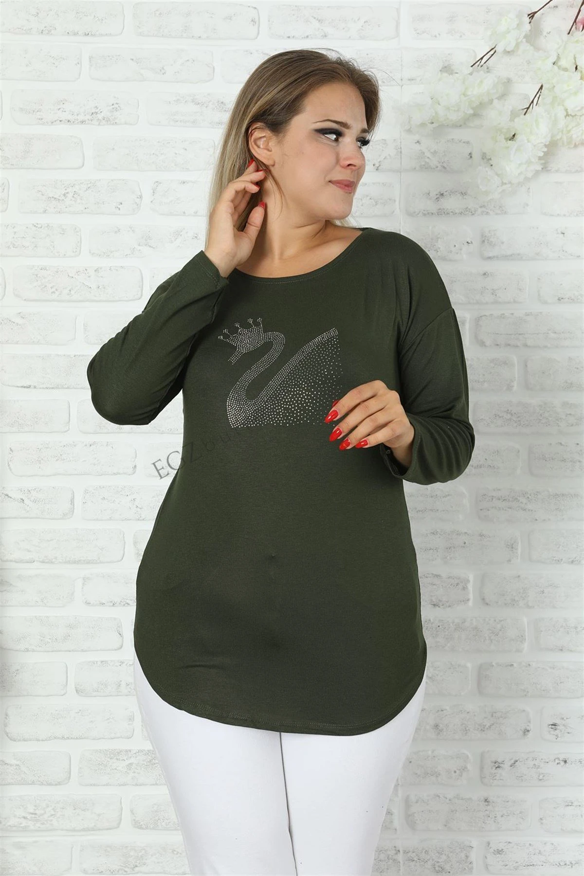 Uzun Kollu Kuğu Desenli Taşlı Büyük Beden Haki Kazak