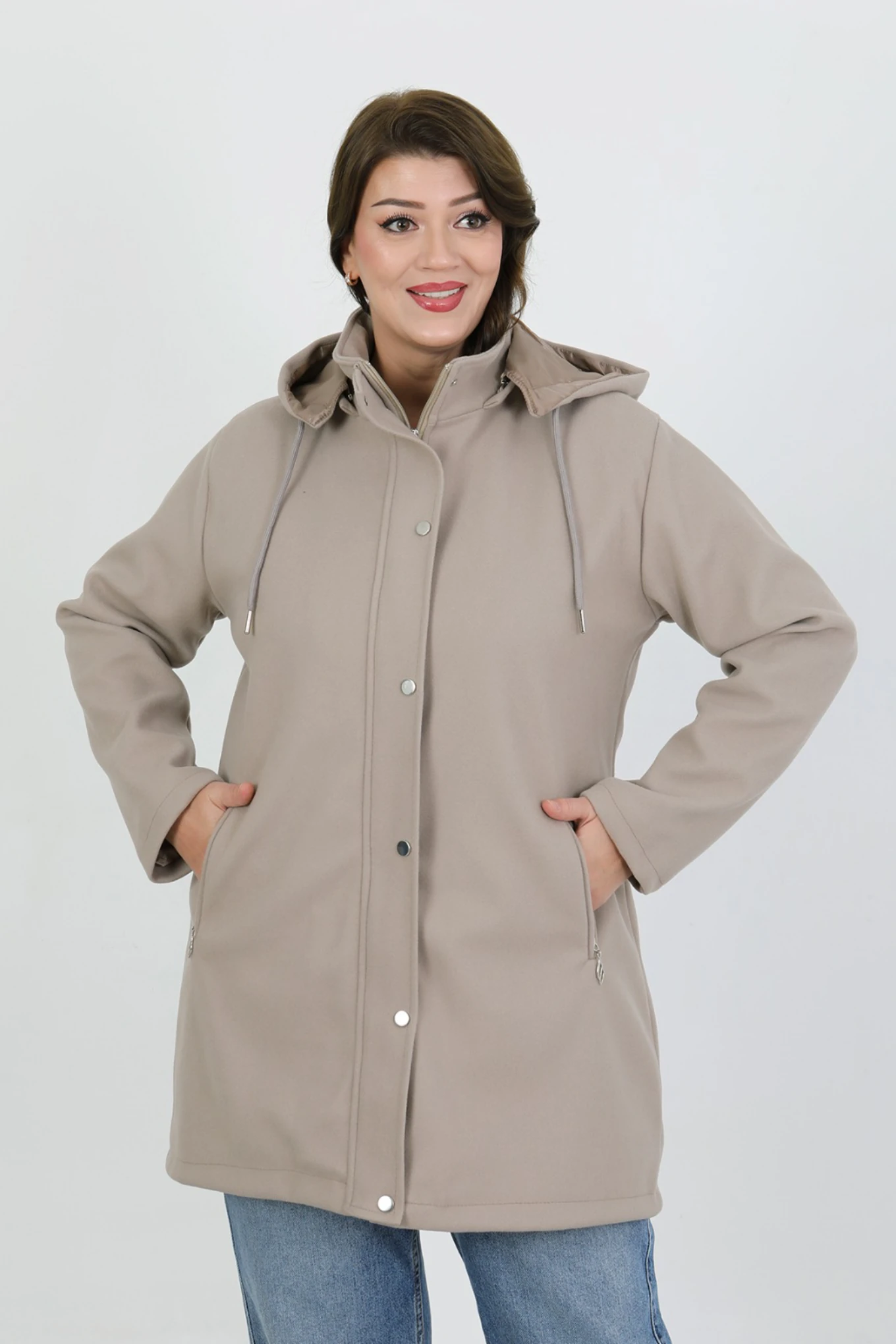 Büyük Beden Kısa Kaşe Mont