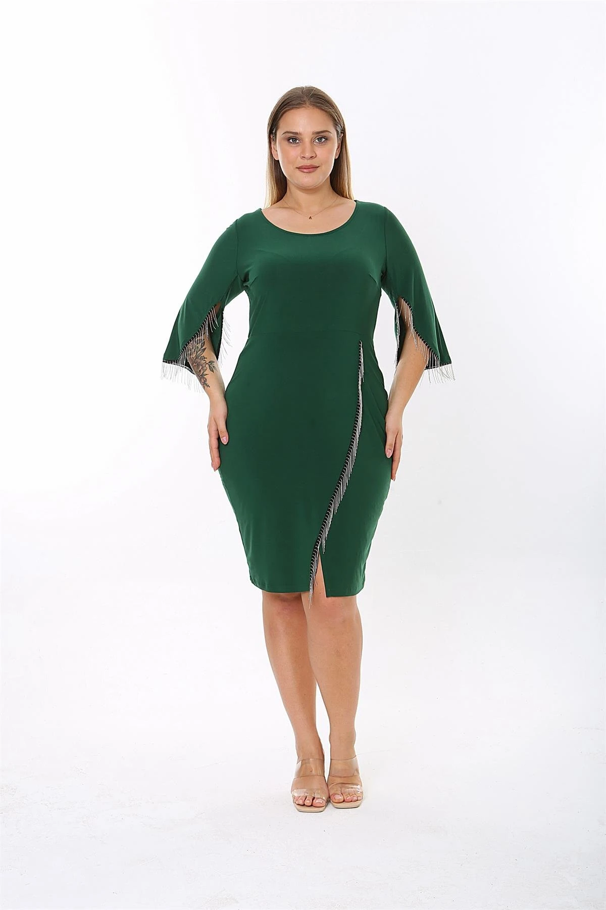 Zincir Detaylı Midi Boy Zümrüt Yeşili Elbise