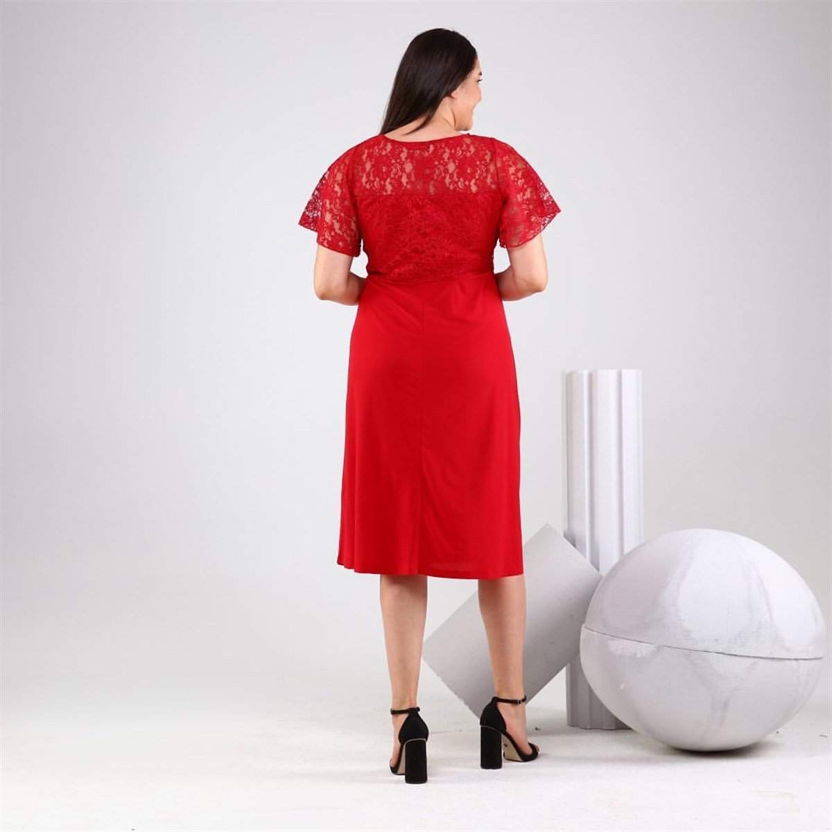 Omuzları Dantelli Kısa Kol Kırmızı Sandy Elbise