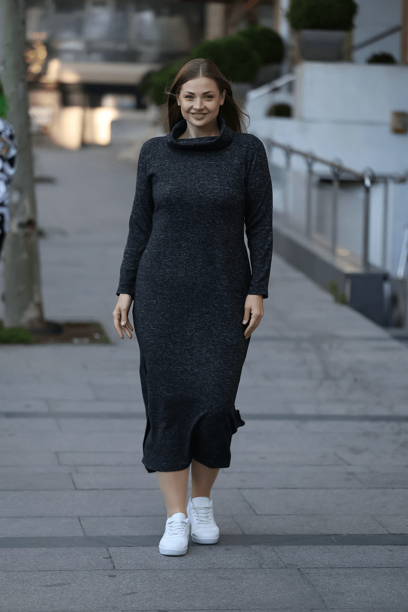 Büyük Beden Degaje Yaka Yumoş Elbise - Siyah