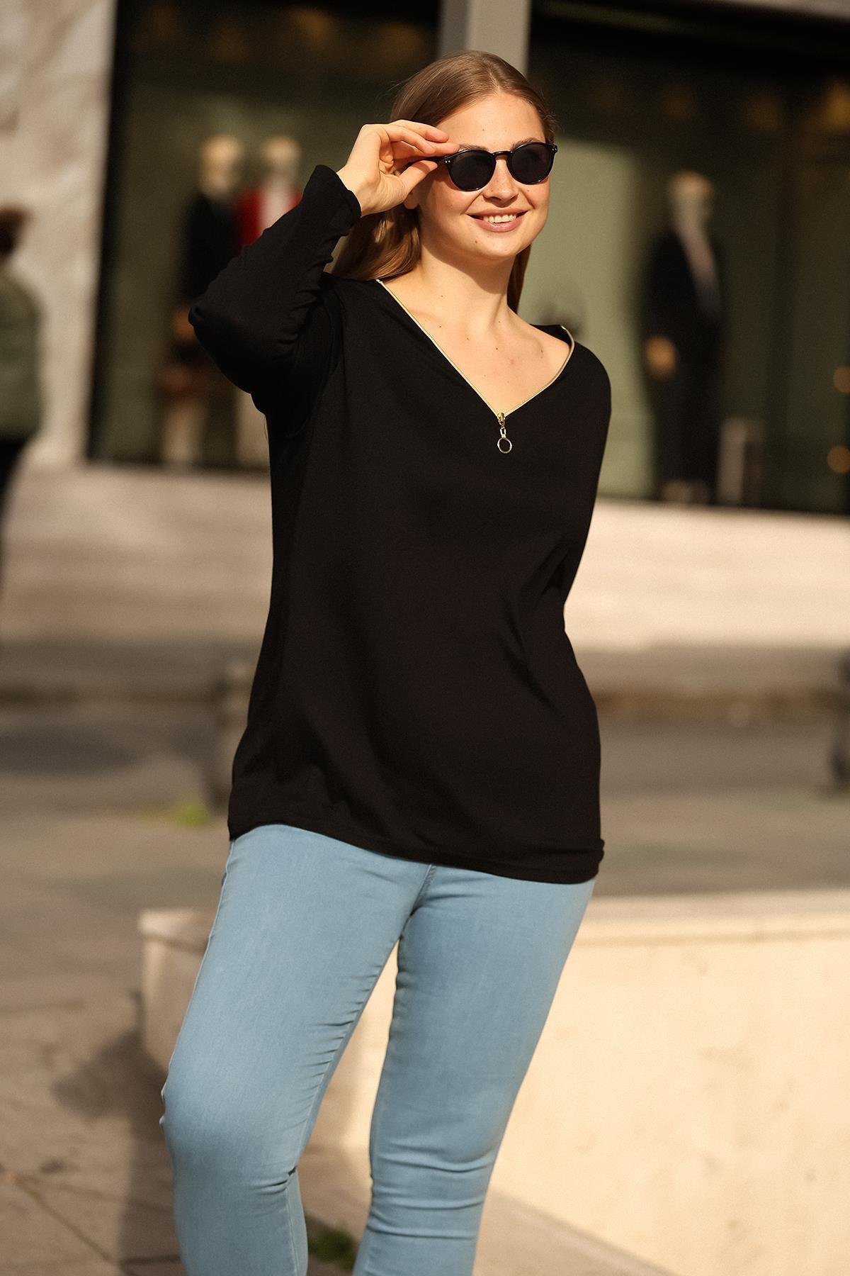 Klasik Fermuarlı Büyük Beden Siyah Bluz