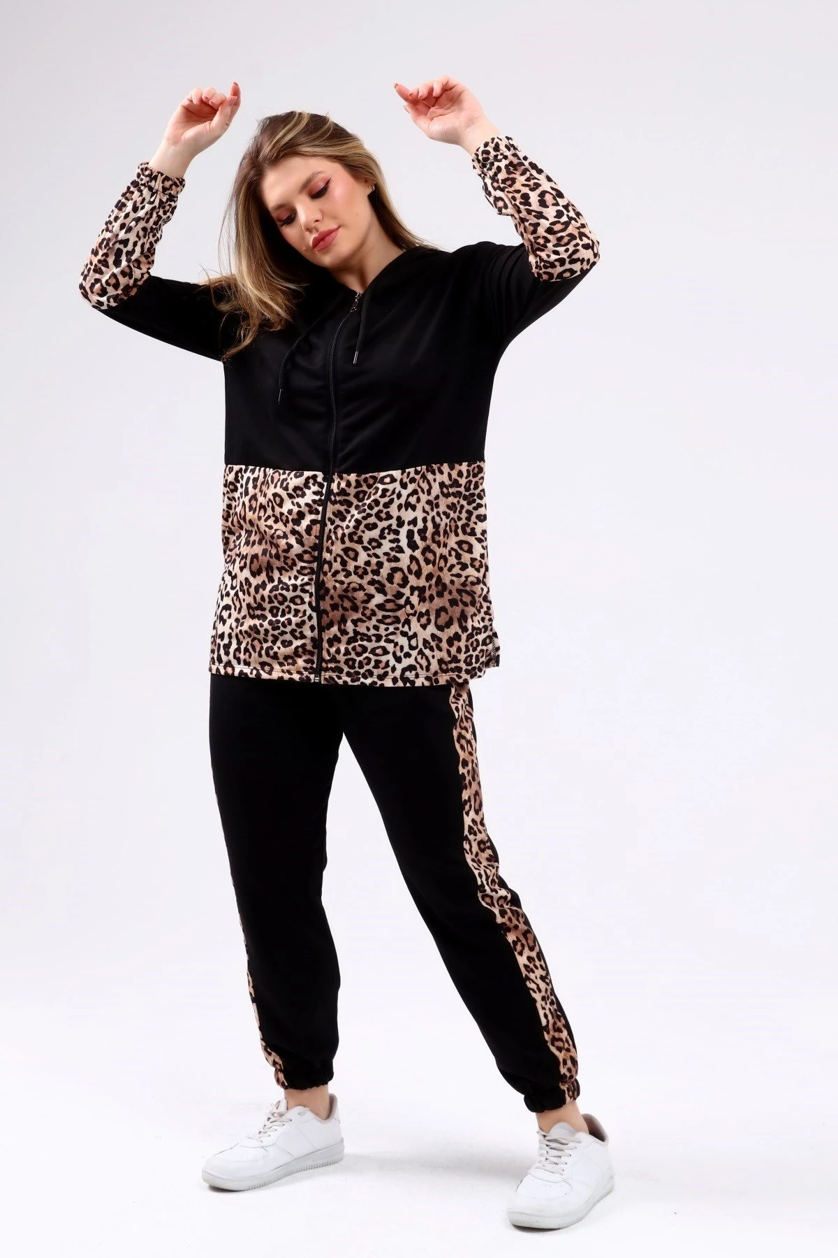 Kapşonlu Fermuarlı Leopar Desen Büyük Beden Siyah İkili Takım