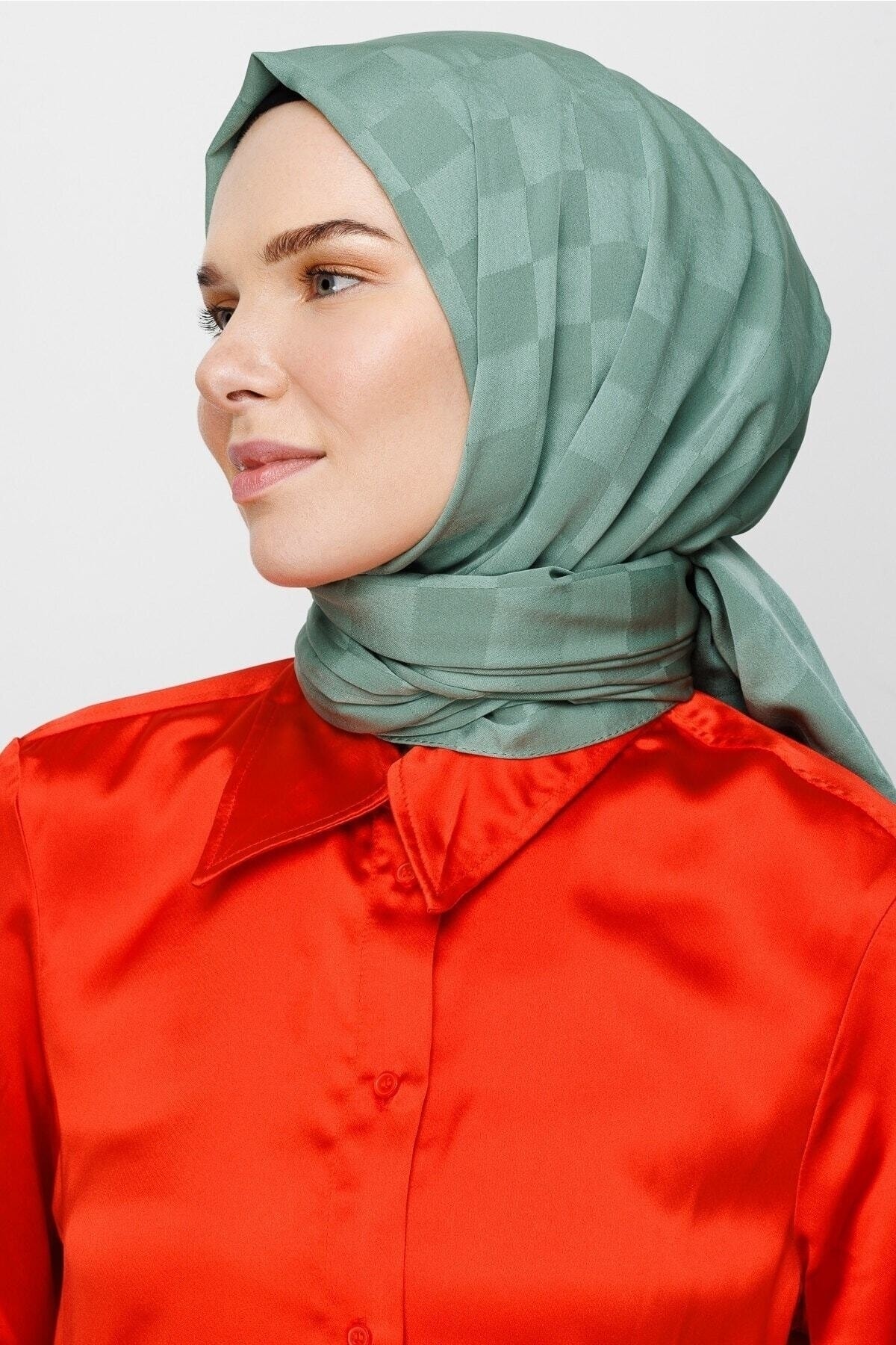 Küf Yeşili Dama Desen Ipeksi Jakar Şal