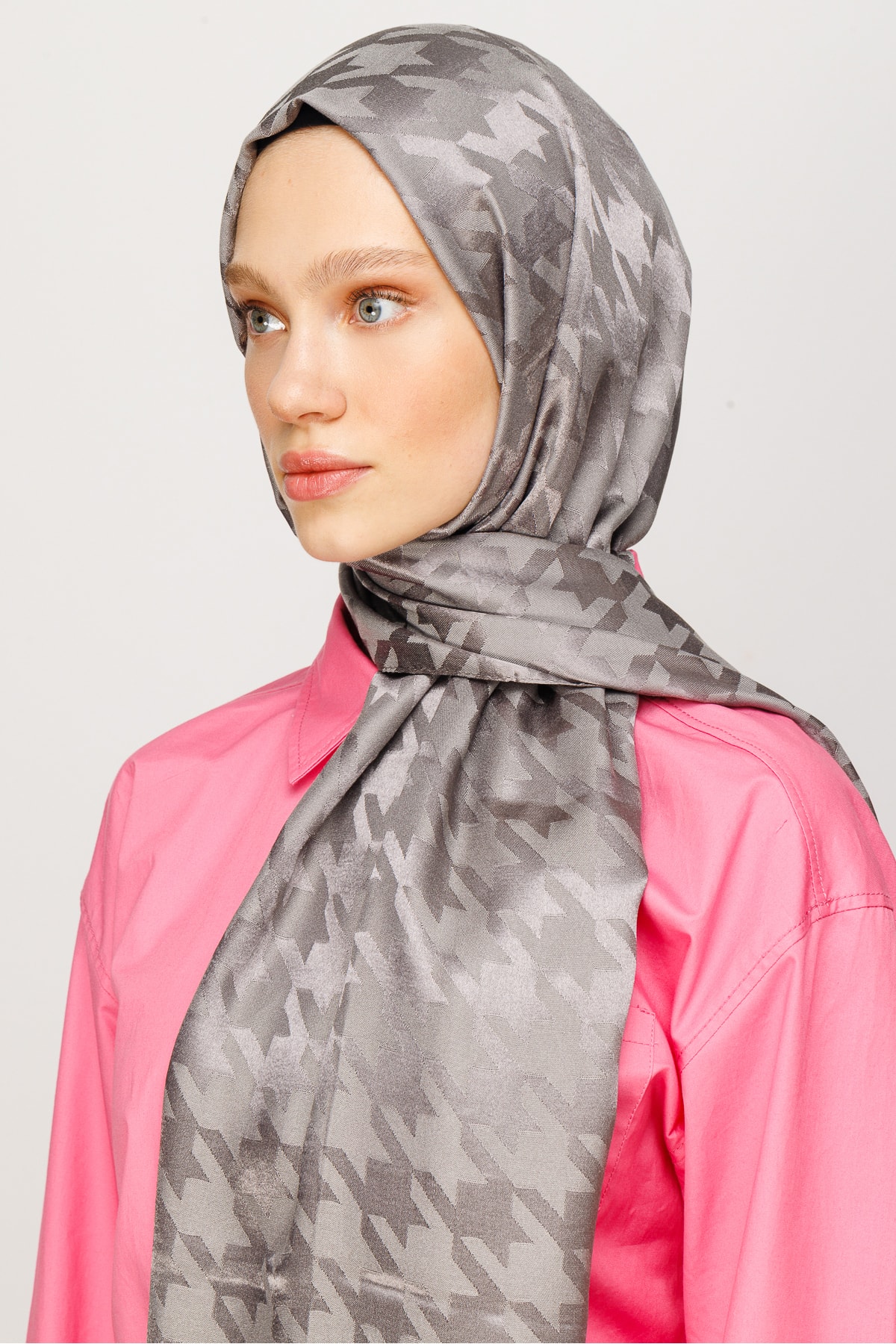 Kazayağı Desen Parlak Jakar Şal