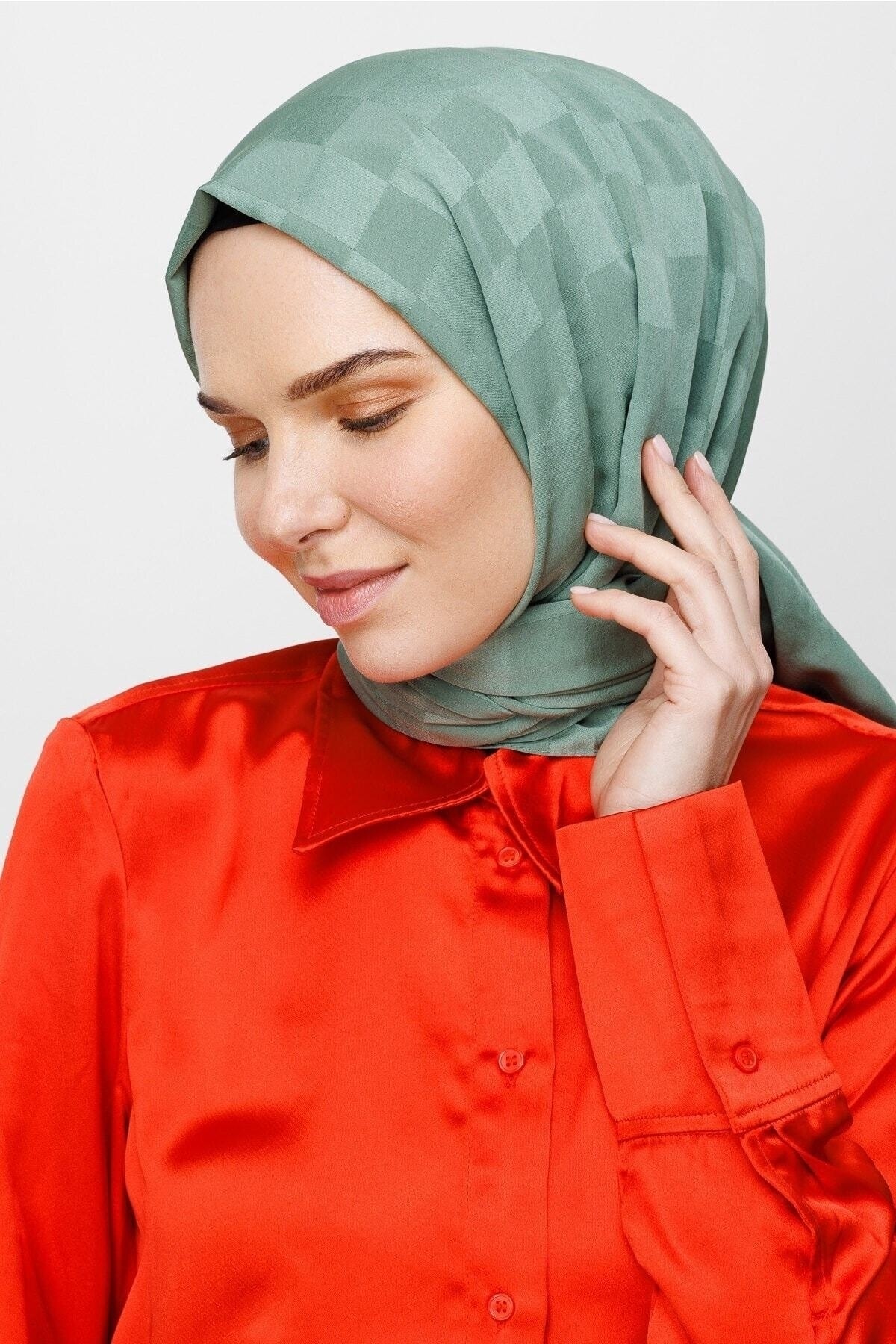 Küf Yeşili Dama Desen Ipeksi Jakar Şal