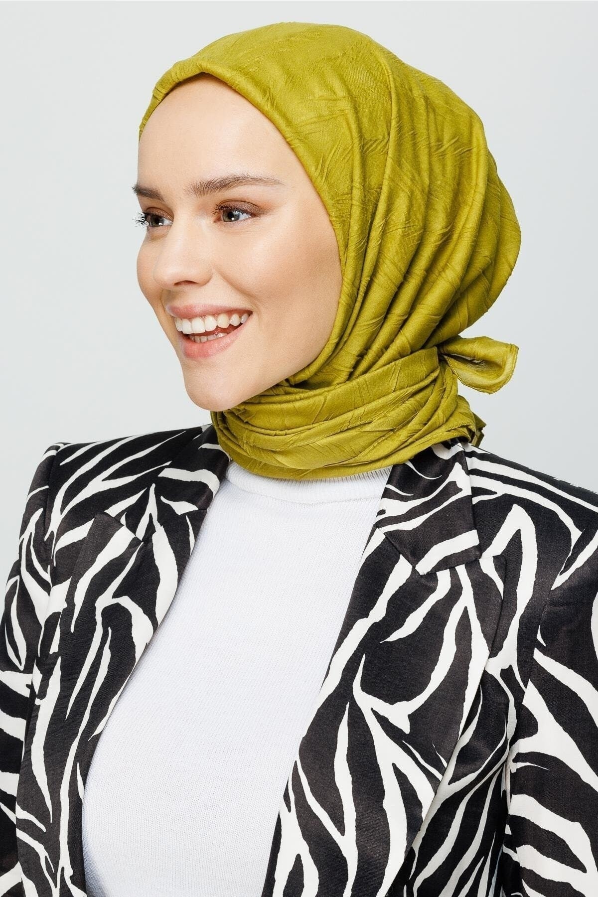 Zeytin Yeşili Piliseli Bambu Eşarp