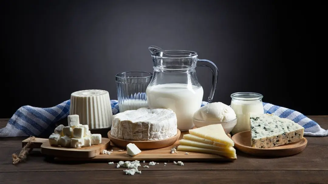 Kalsiyum açısından zengin süt ve süt ürünleri demir takviyesinin etkisini azaltabilir (1).