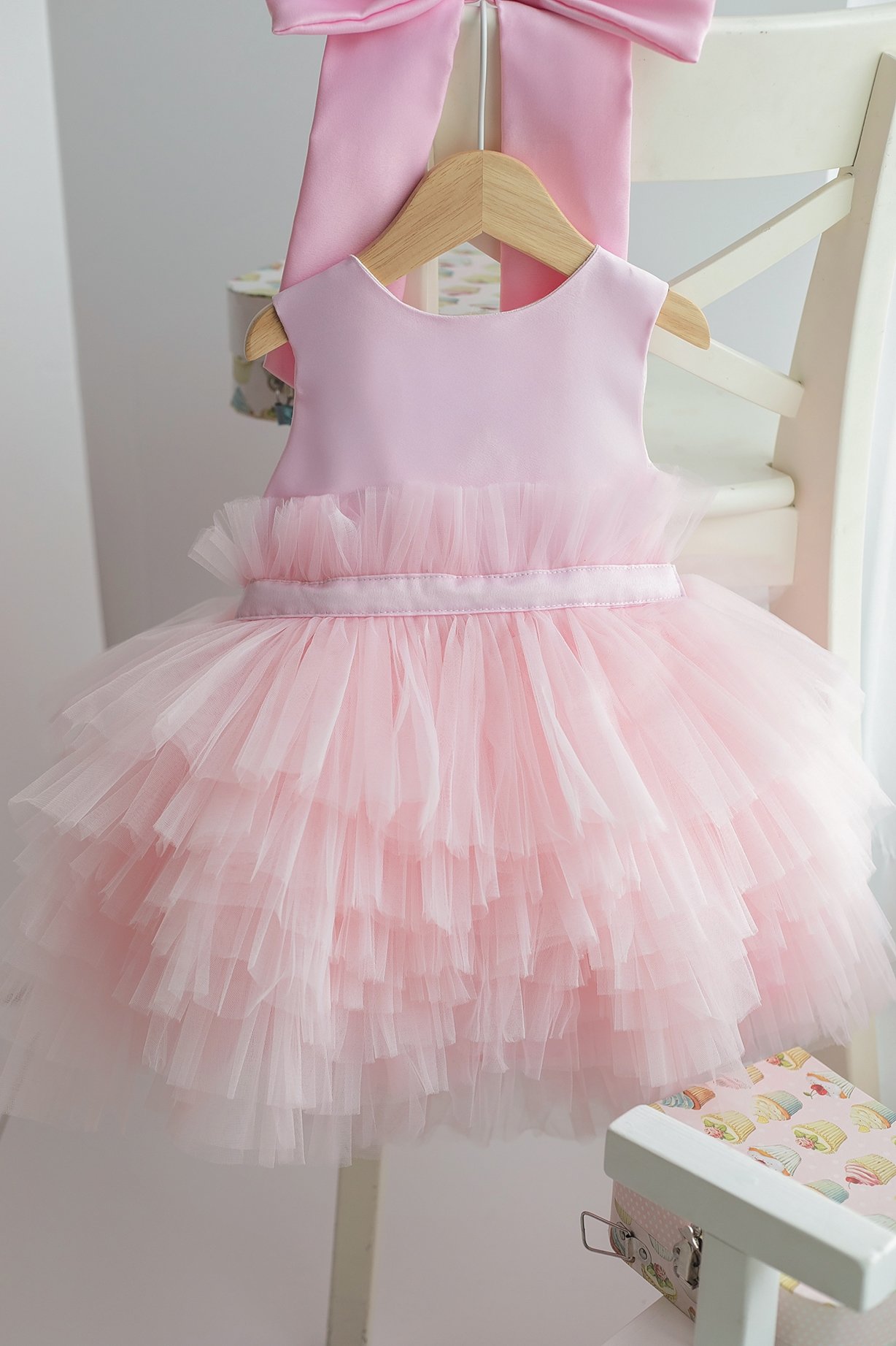 Pembe Kat Kat Tüllü Kız Bebek Elbisesi – Prenses Model Özel Gün Kıyafeti