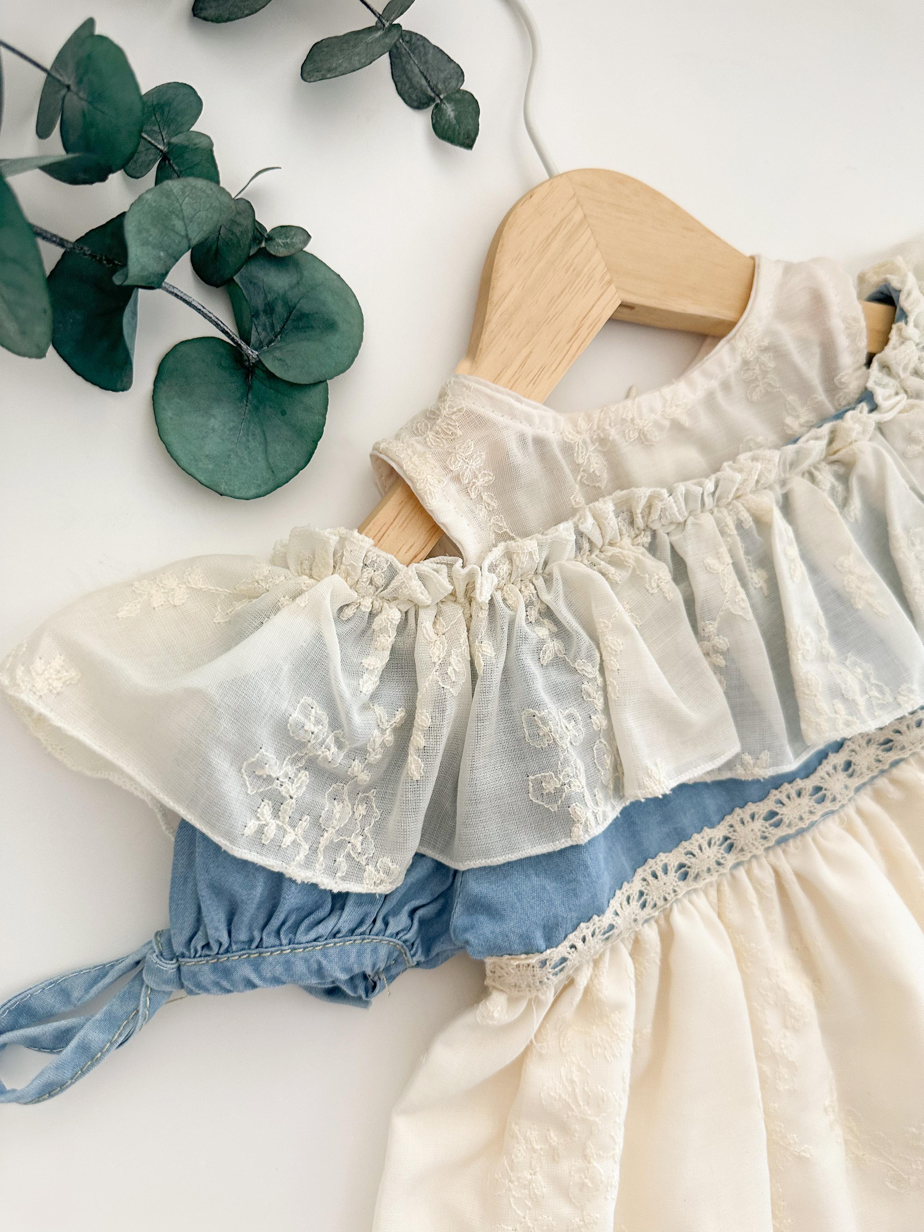  Denim Fırfırlı Nakışlı Omuz Açık Kız Bebek Elbise