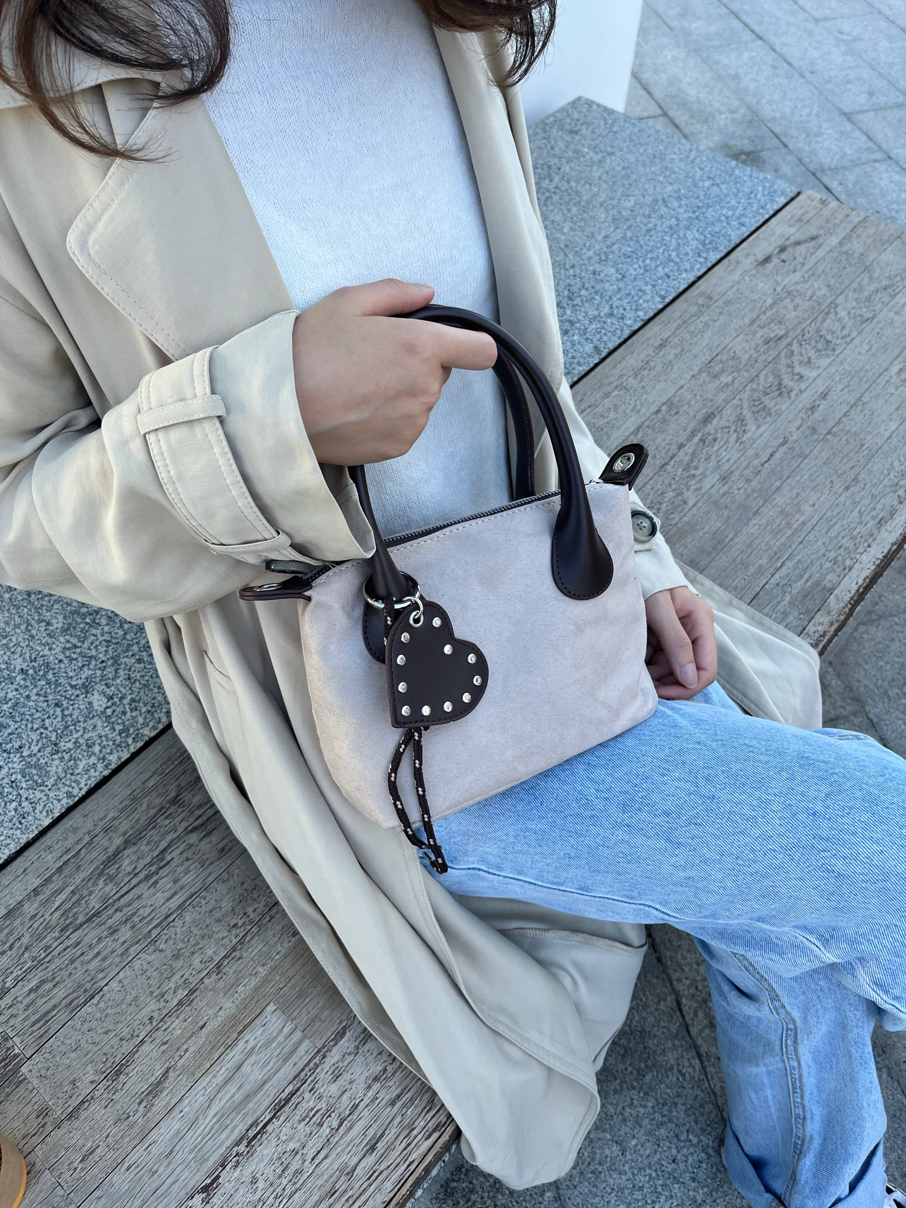 Basta| Charm Detaylı Süet Kadın El ve Omuz Çantası