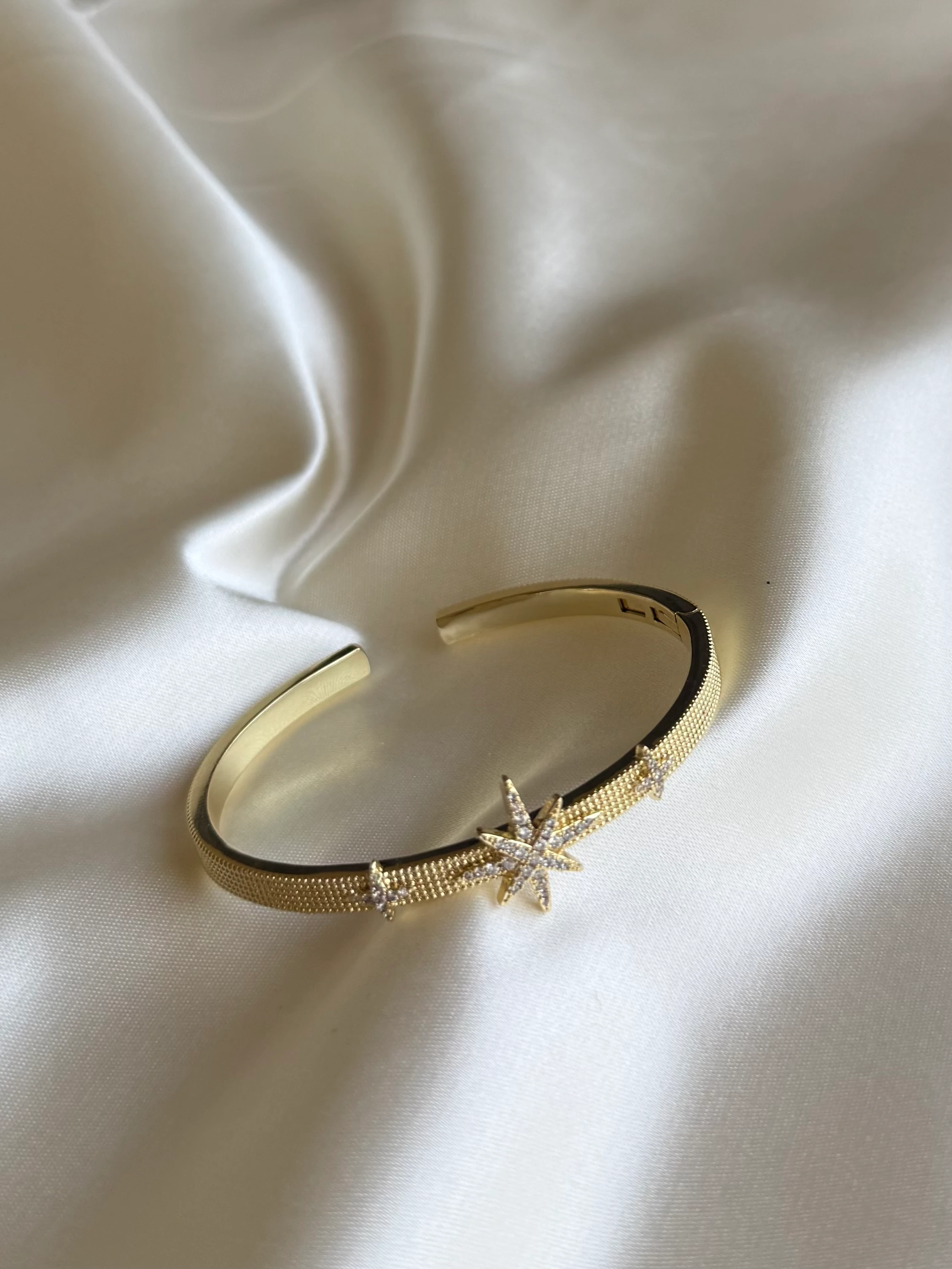 Kutup Yıldızı Detaylı Işıltılı Bileklik