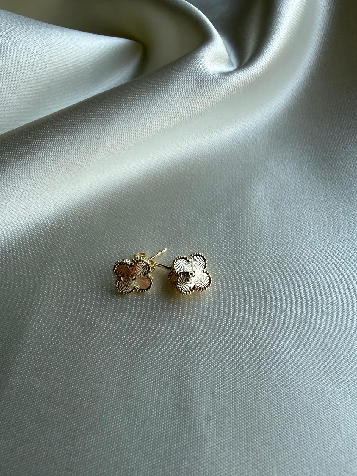 Minimalist Şans Yoncası 