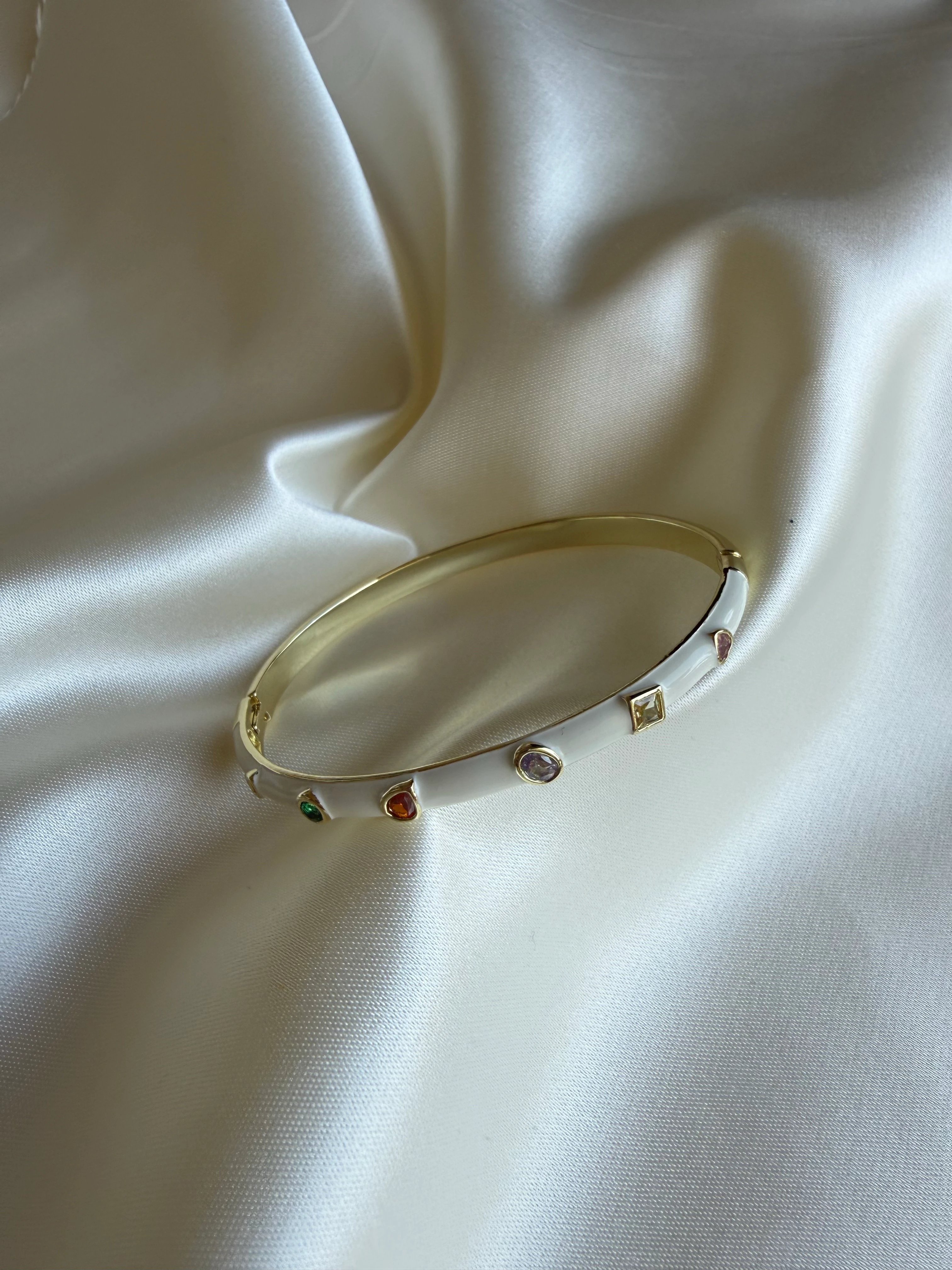 Zarif İnce Taşlı Bilezik