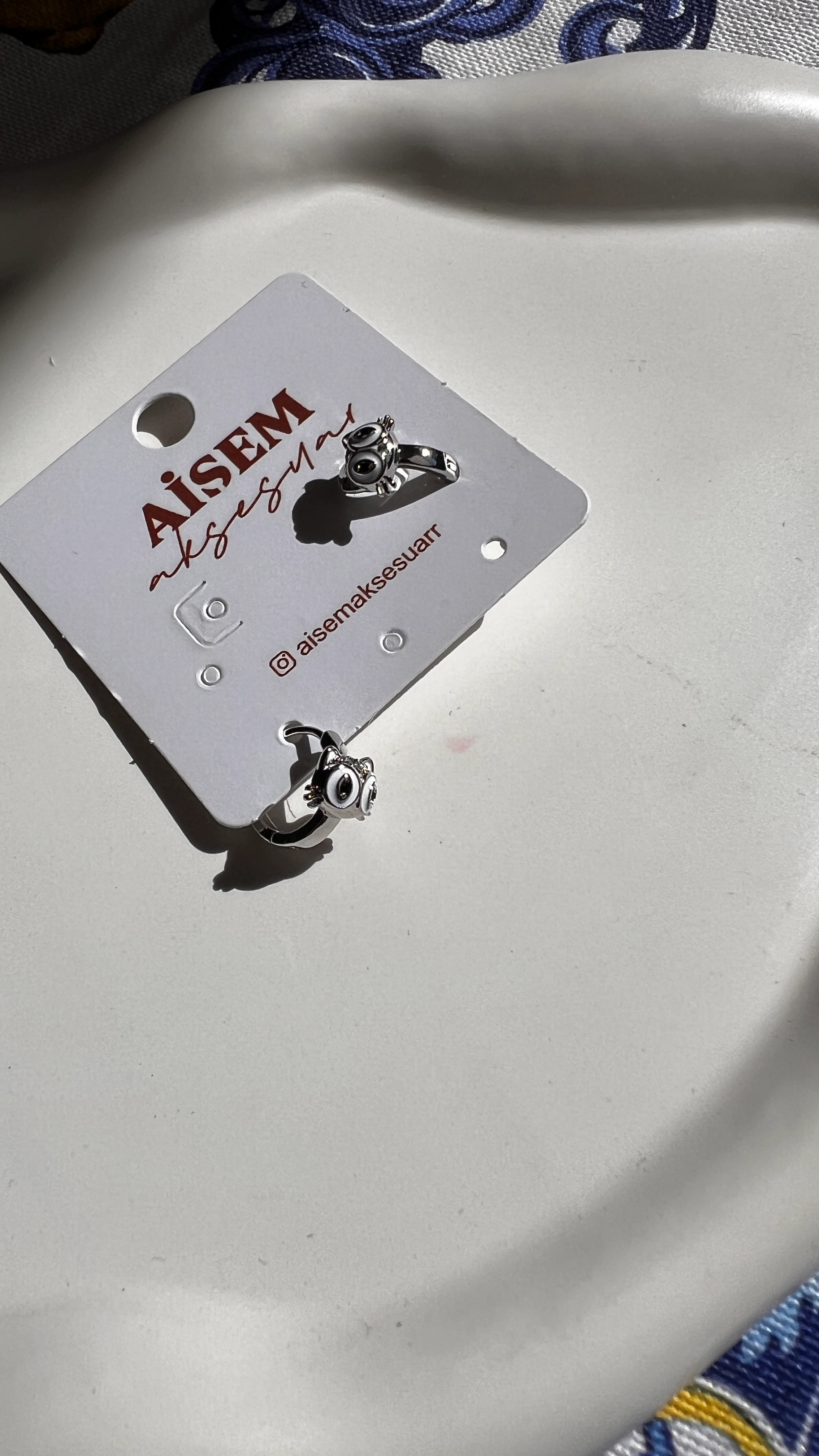 mini silver kedili çoçuk küpemiz