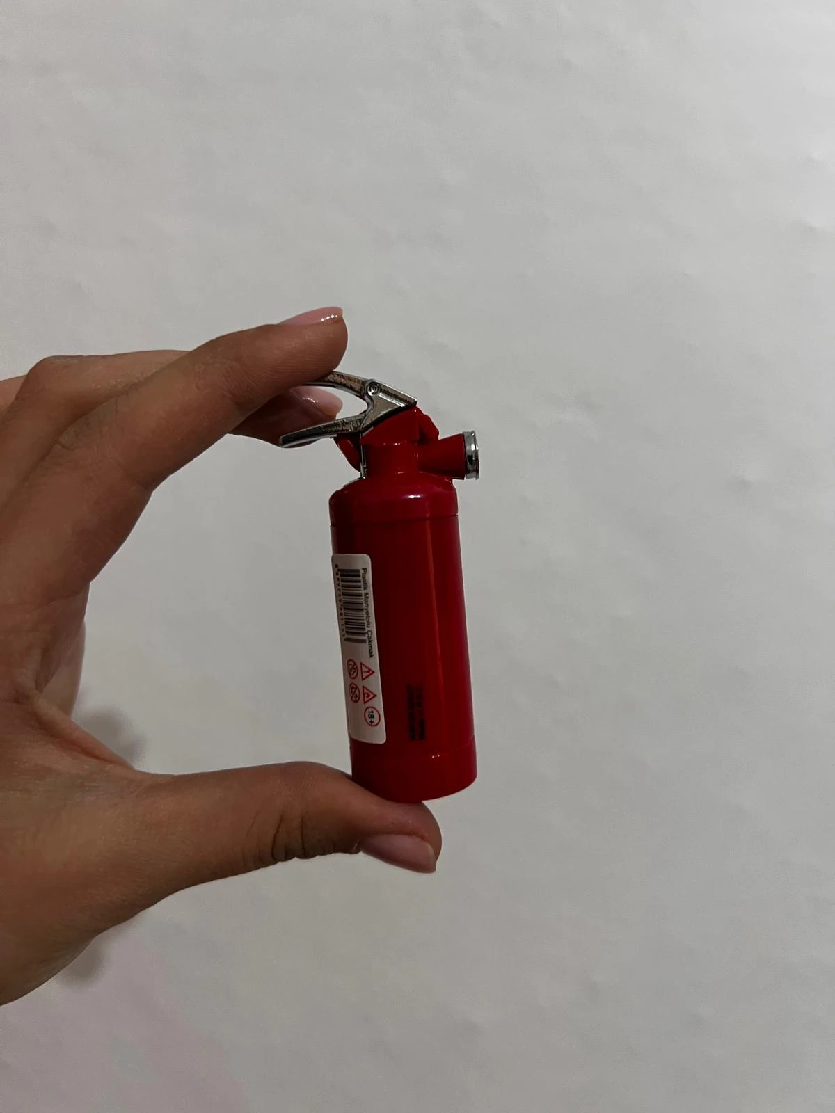 yangın tüpü görünümlü çakmak