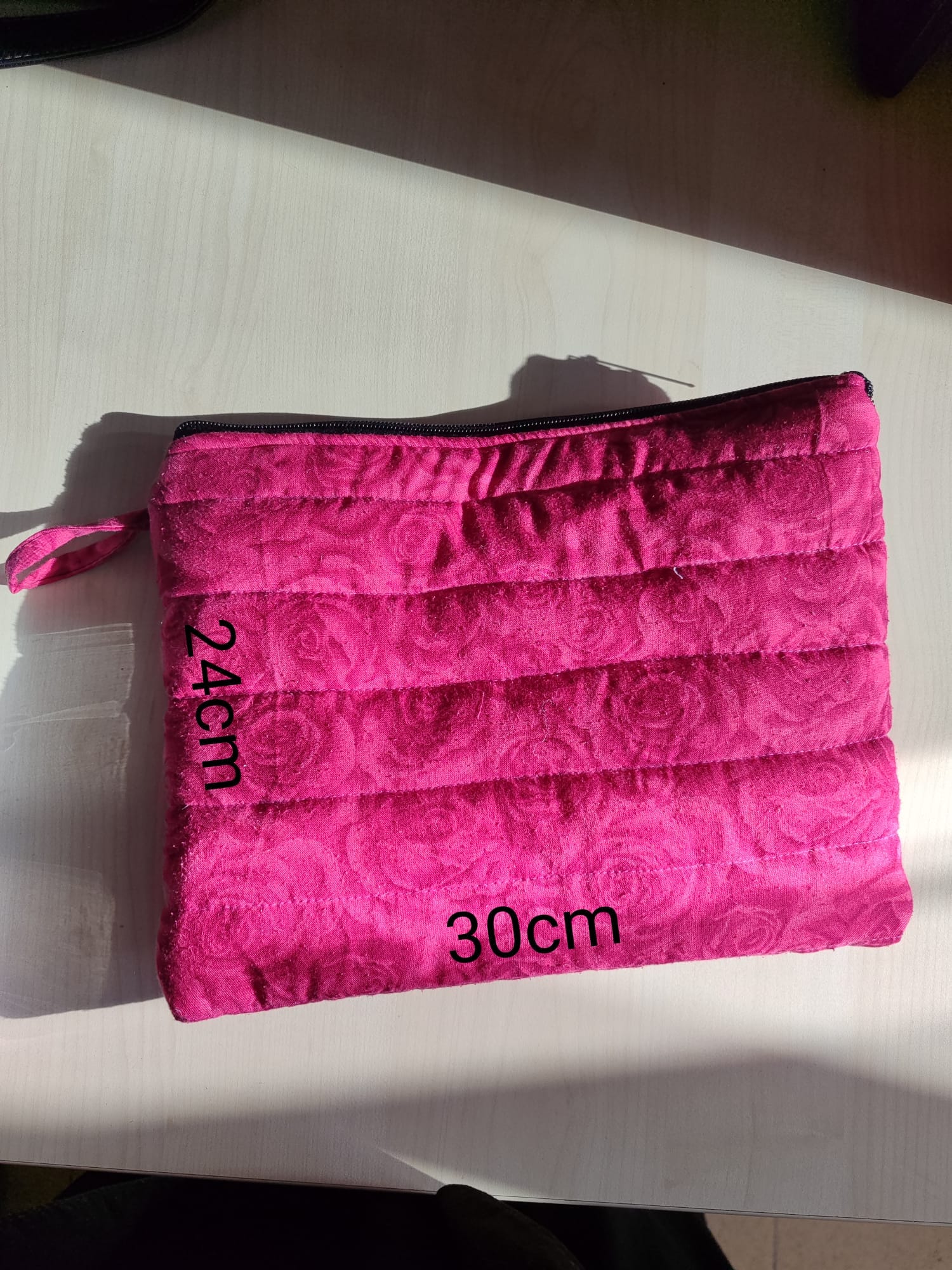 AURA Pembe Gül Desenli Tablet Çantası