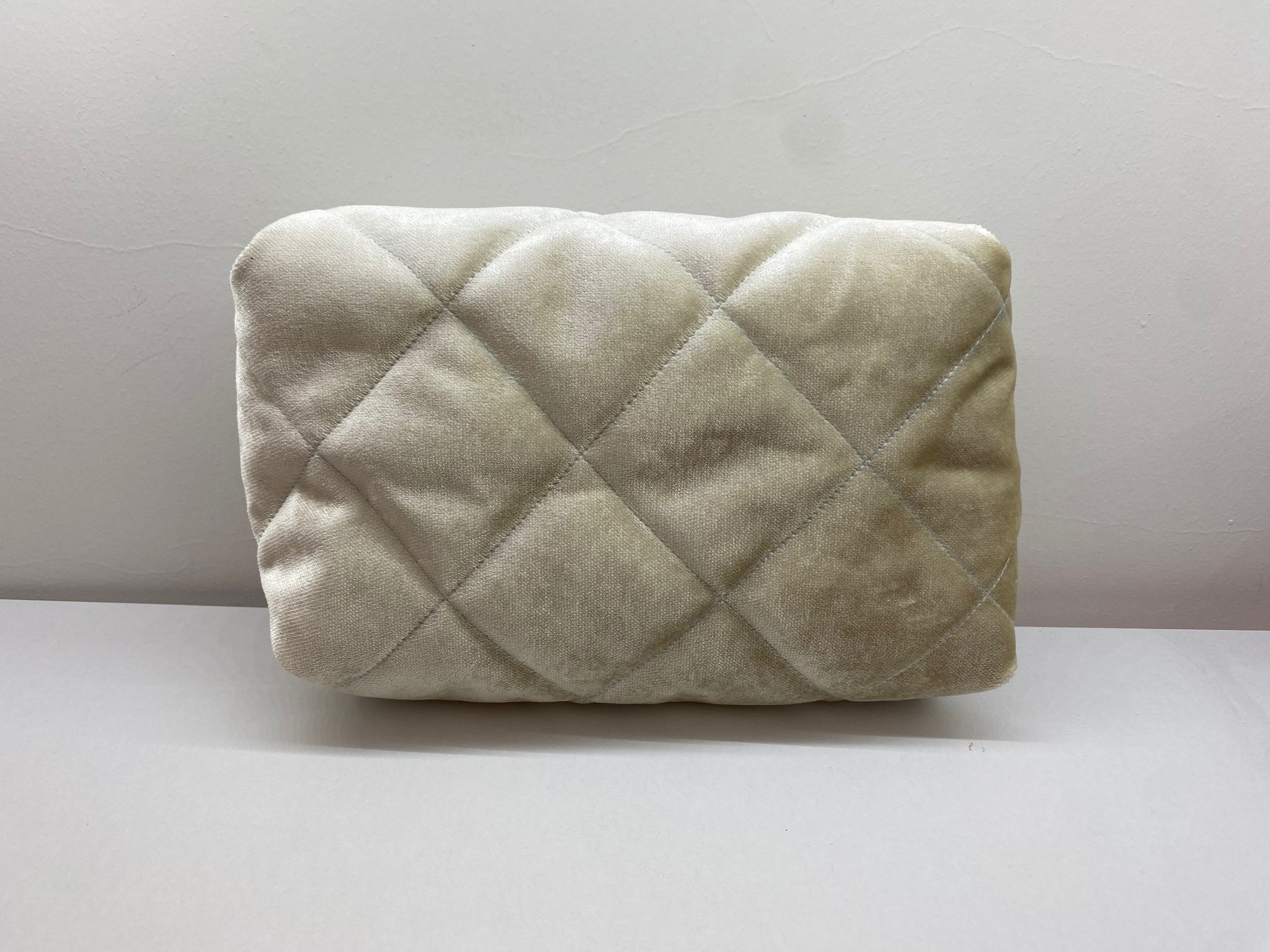 AURA Kadife Makyaj Çantası