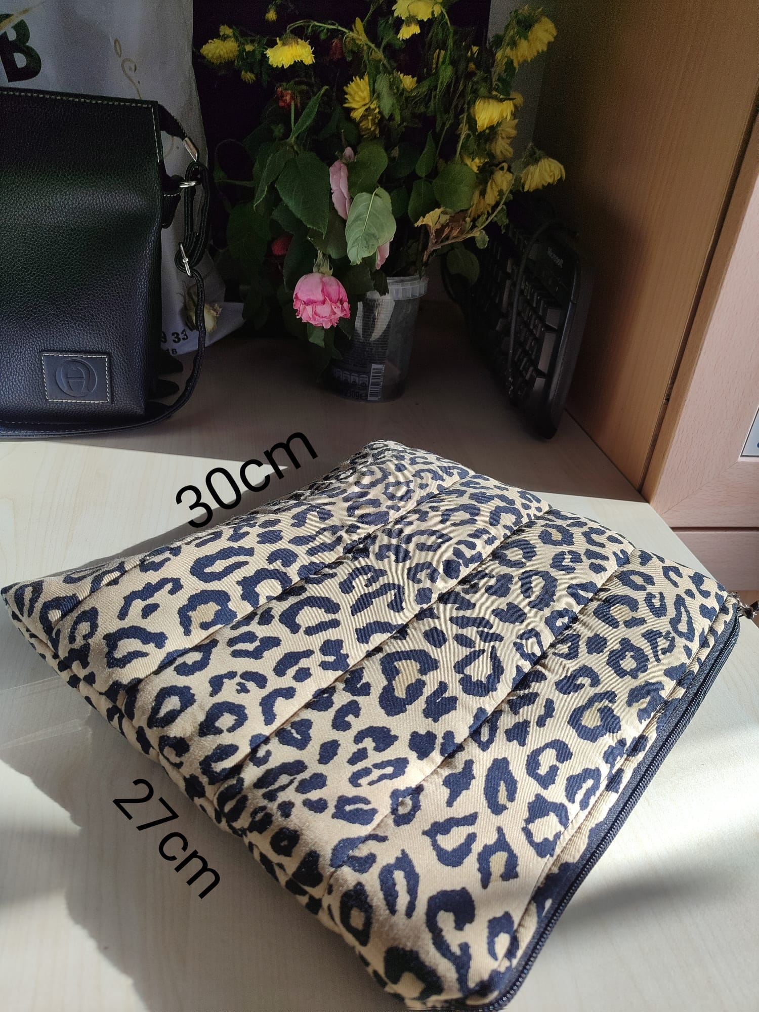 AURA Leopar Desenli Tablet Çantası