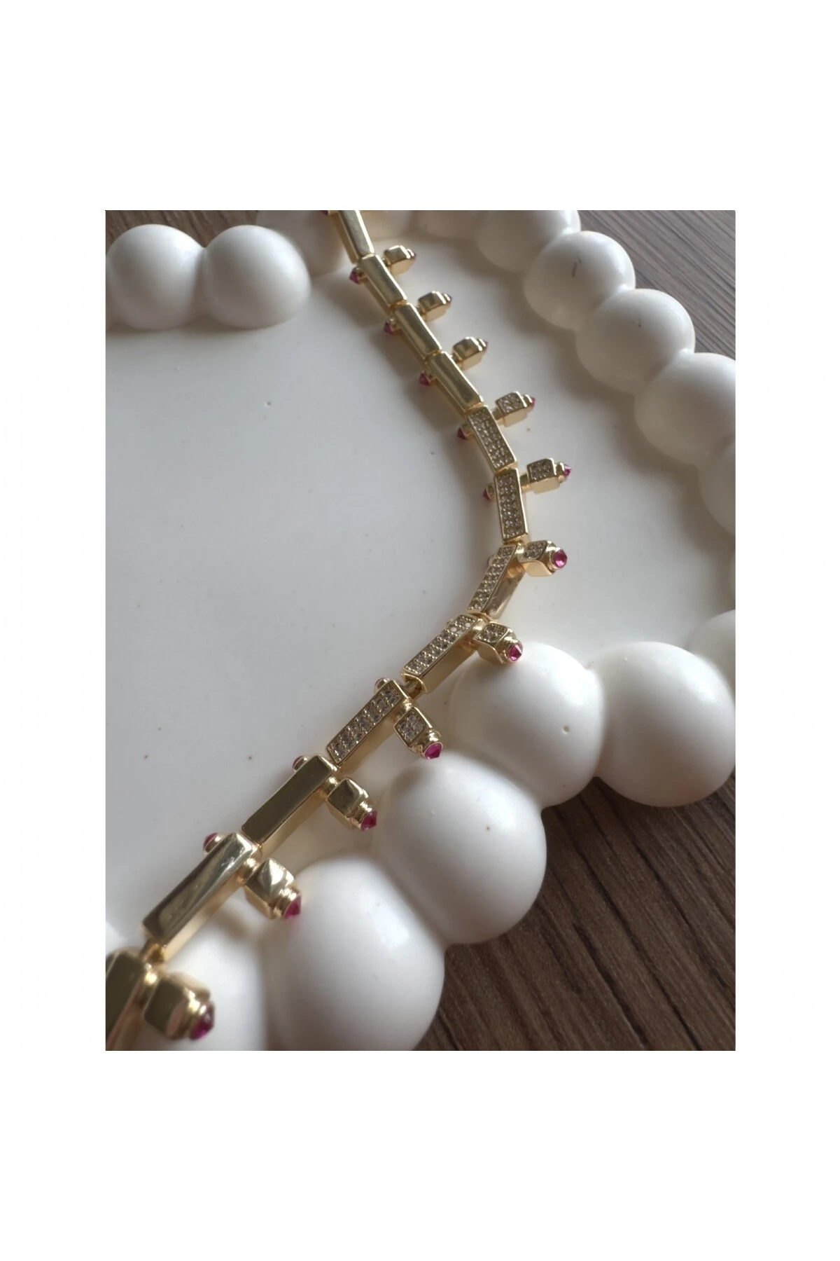 Yakut Kristal ve Baget Taşlı Sofistique L Bileklik