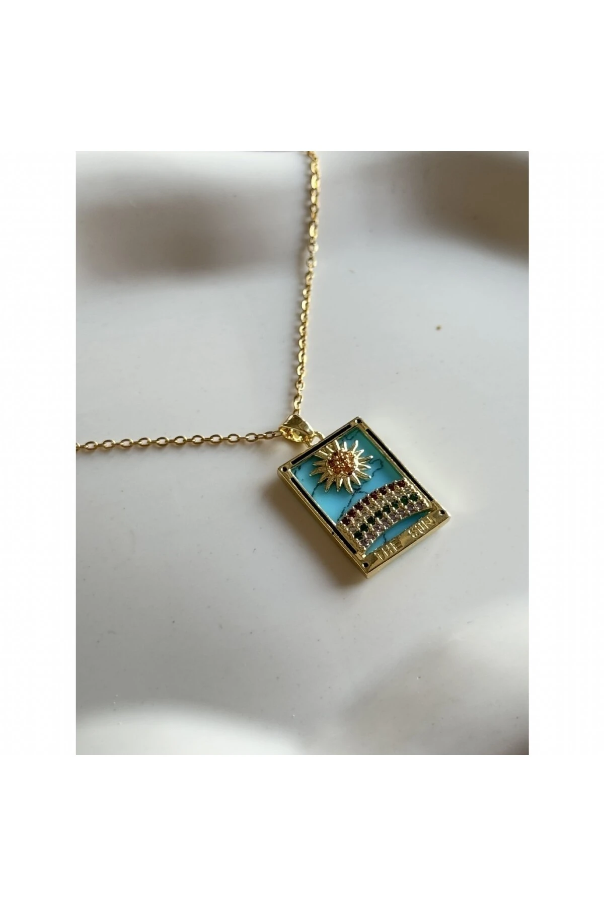 Tarot Model Firuze Mineli Güneş & Gökkuşağı Çelik Kolye (The Sun)