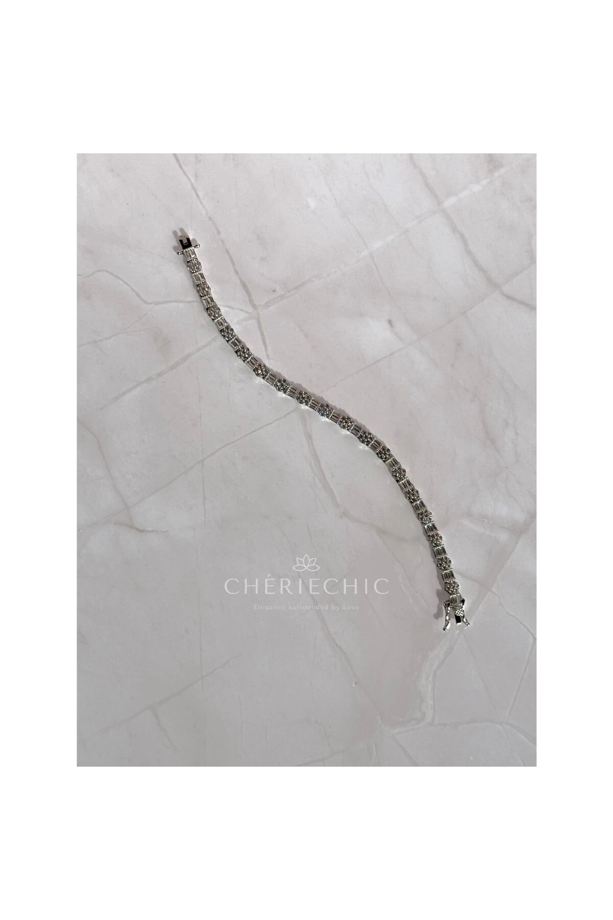 Çiçek ve Baget Taş Detaylı Çok Zarif Su Yolu Bileklik 14 Ayar Beyaz Altın Rengi